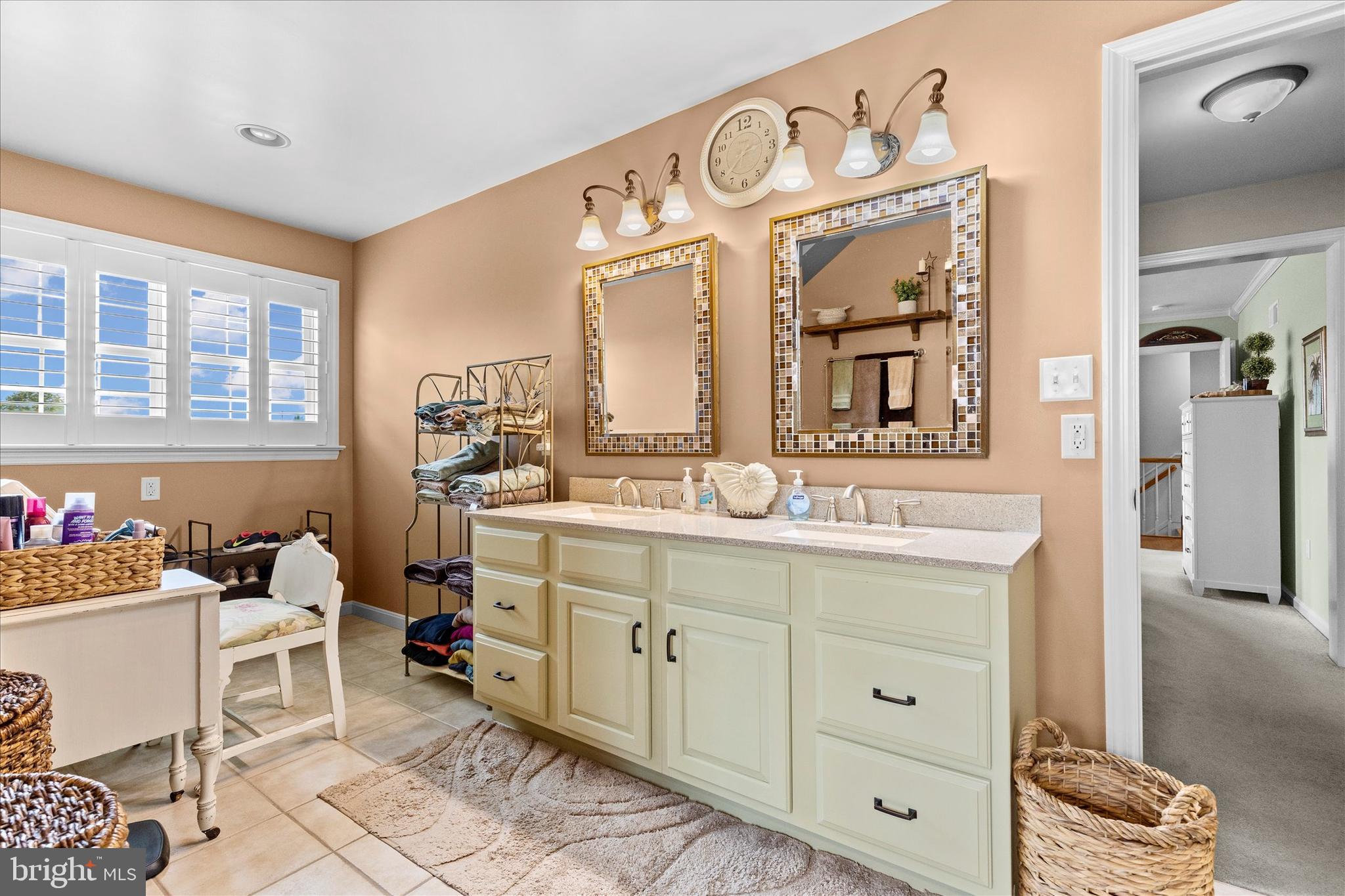 COVEY RUN - Residential