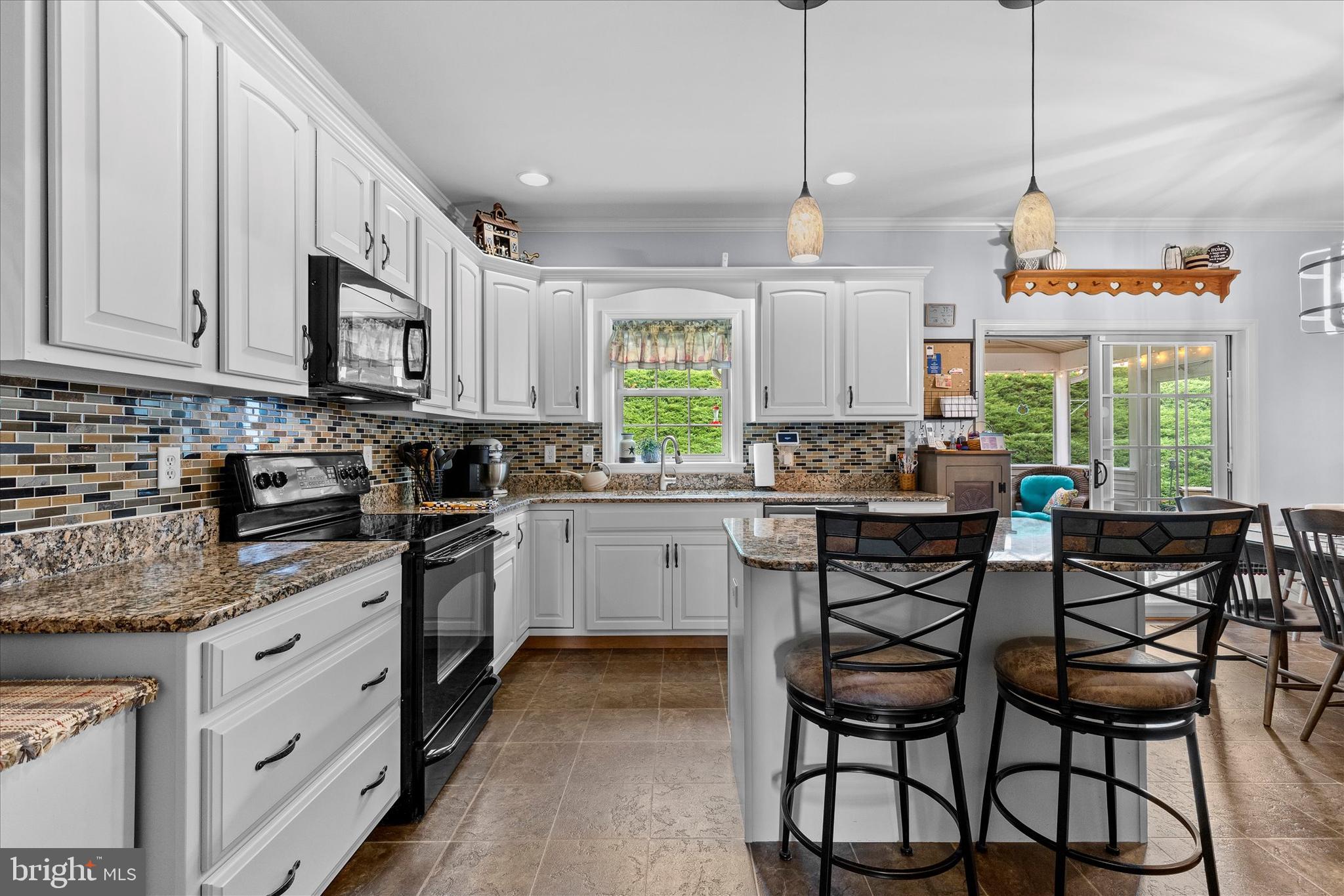 COVEY RUN - Residential