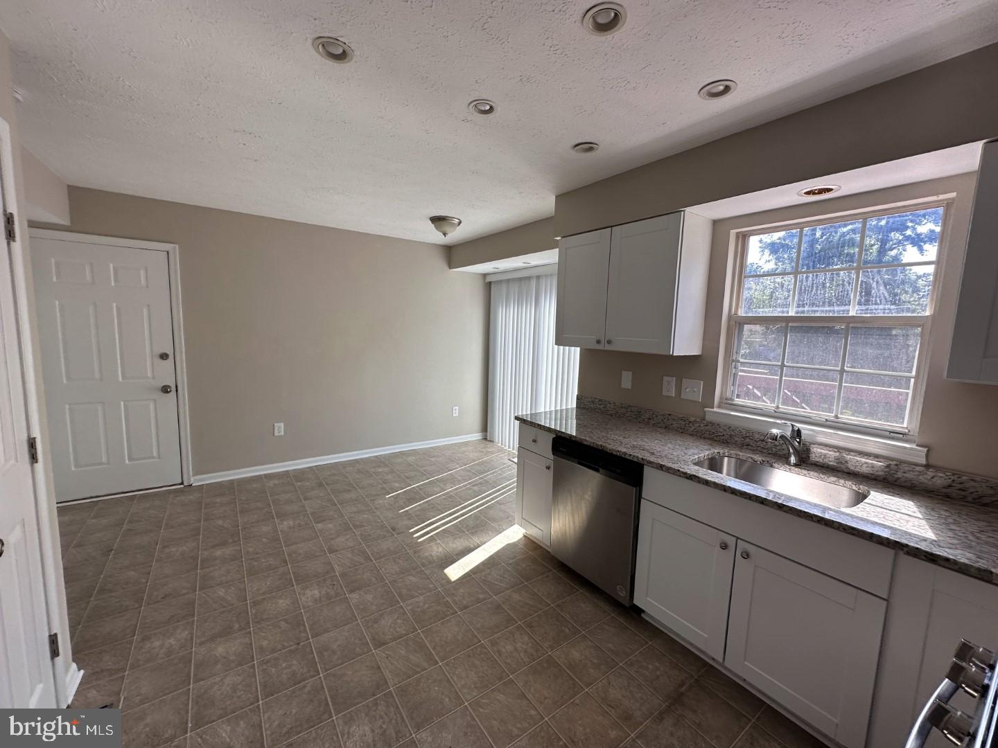 SUNSET RIDGE - Residential