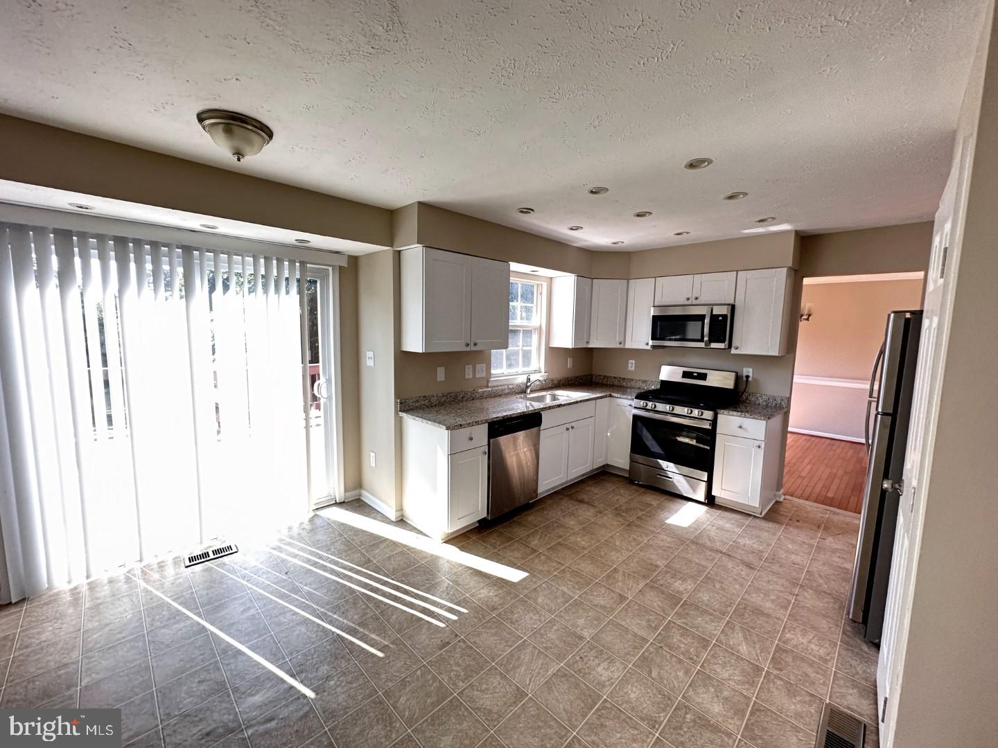 SUNSET RIDGE - Residential