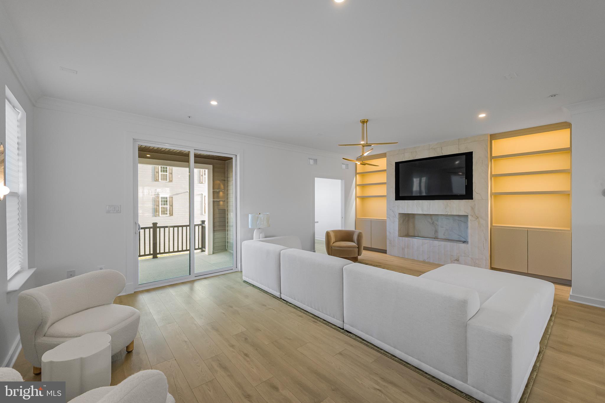 16013 HYDE PARK PLACE