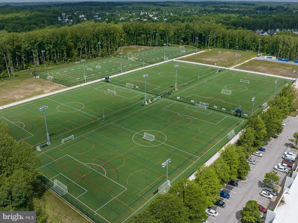 SOUTH LAKE - Residential