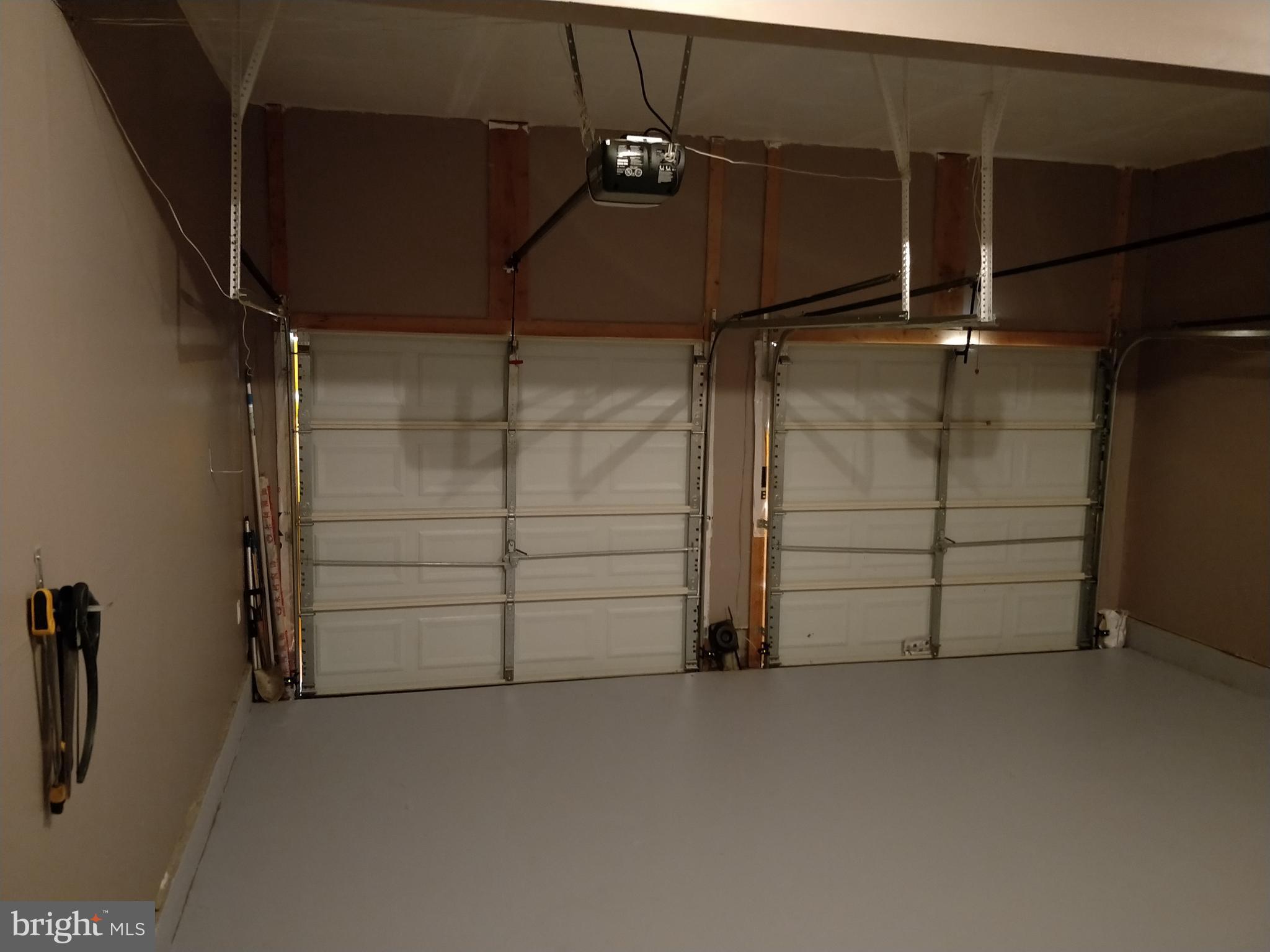 CHESTNUT CREST - Residential