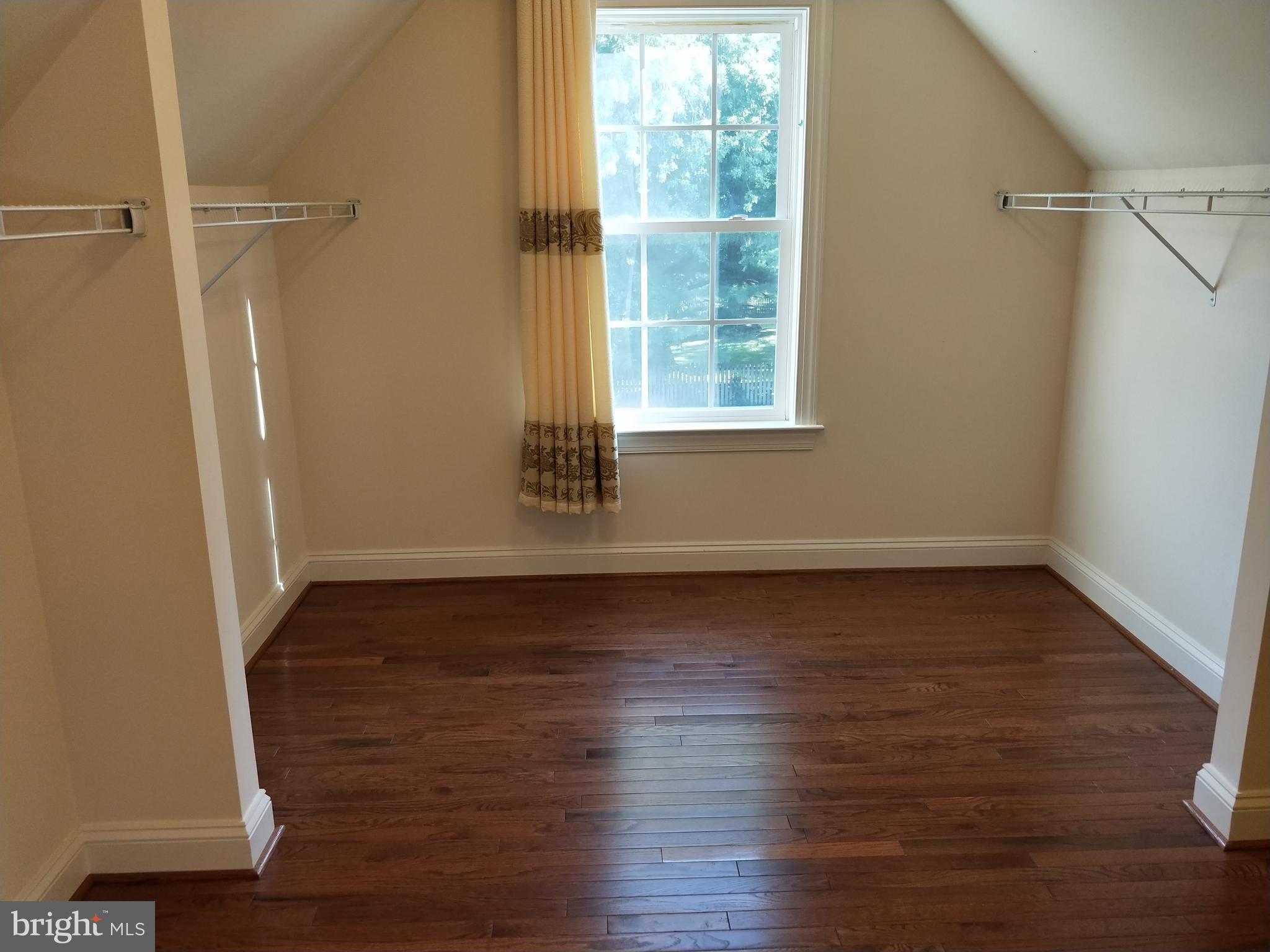 CHESTNUT CREST - Residential