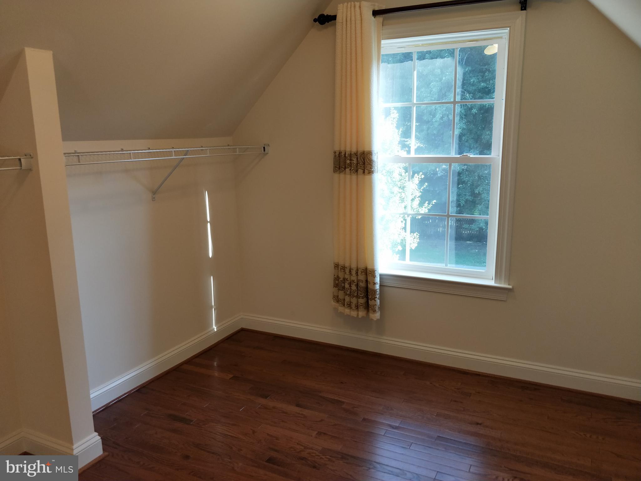 CHESTNUT CREST - Residential