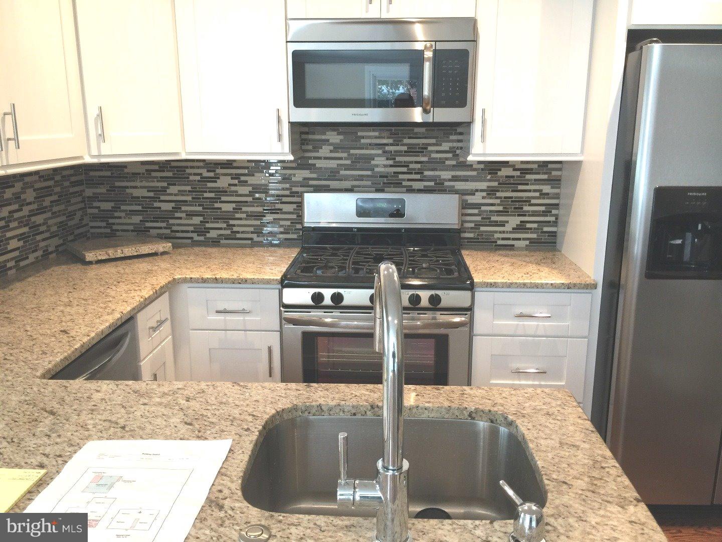 LYNNWOOD - Residential