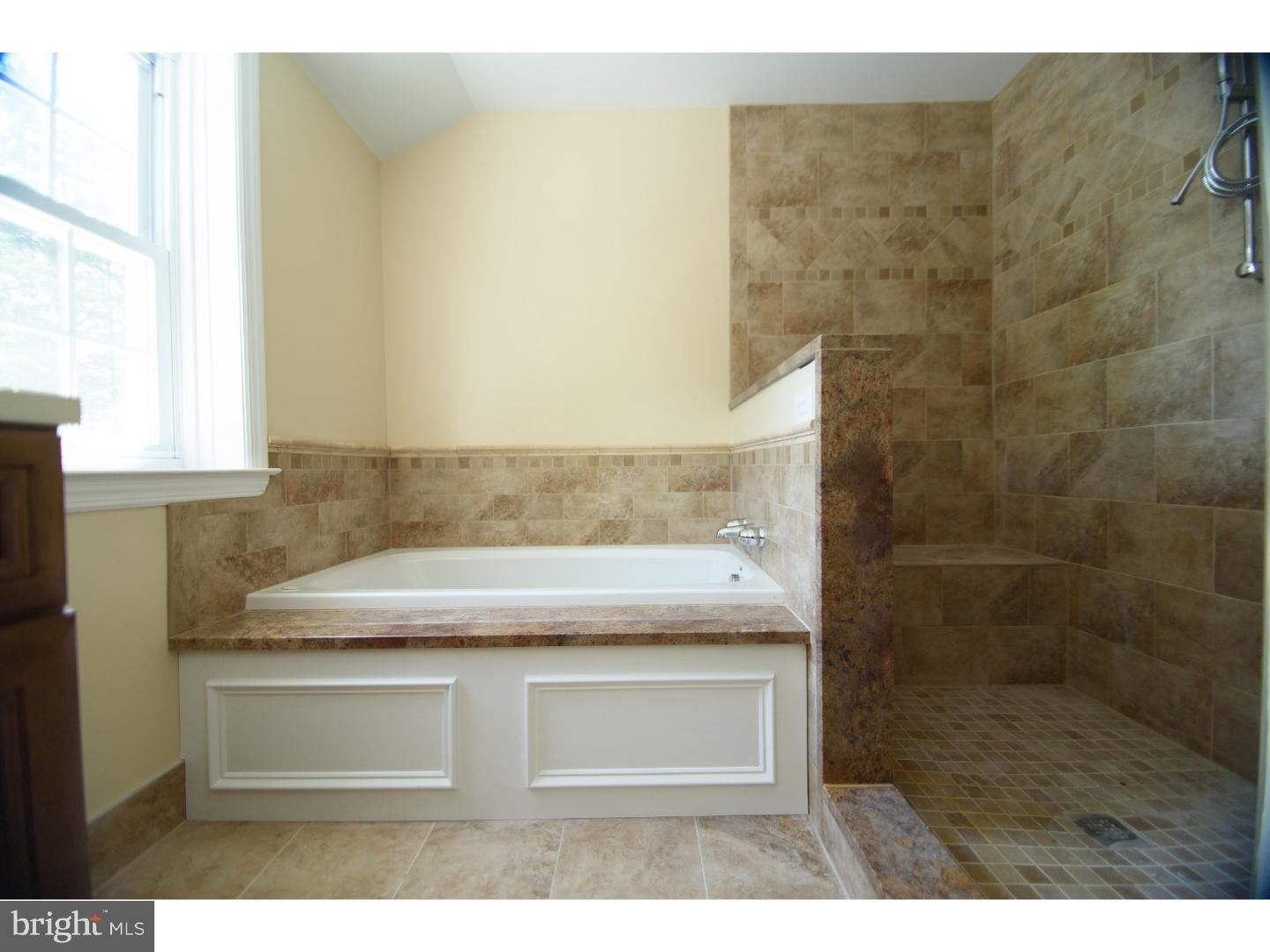 LYNNWOOD - Residential