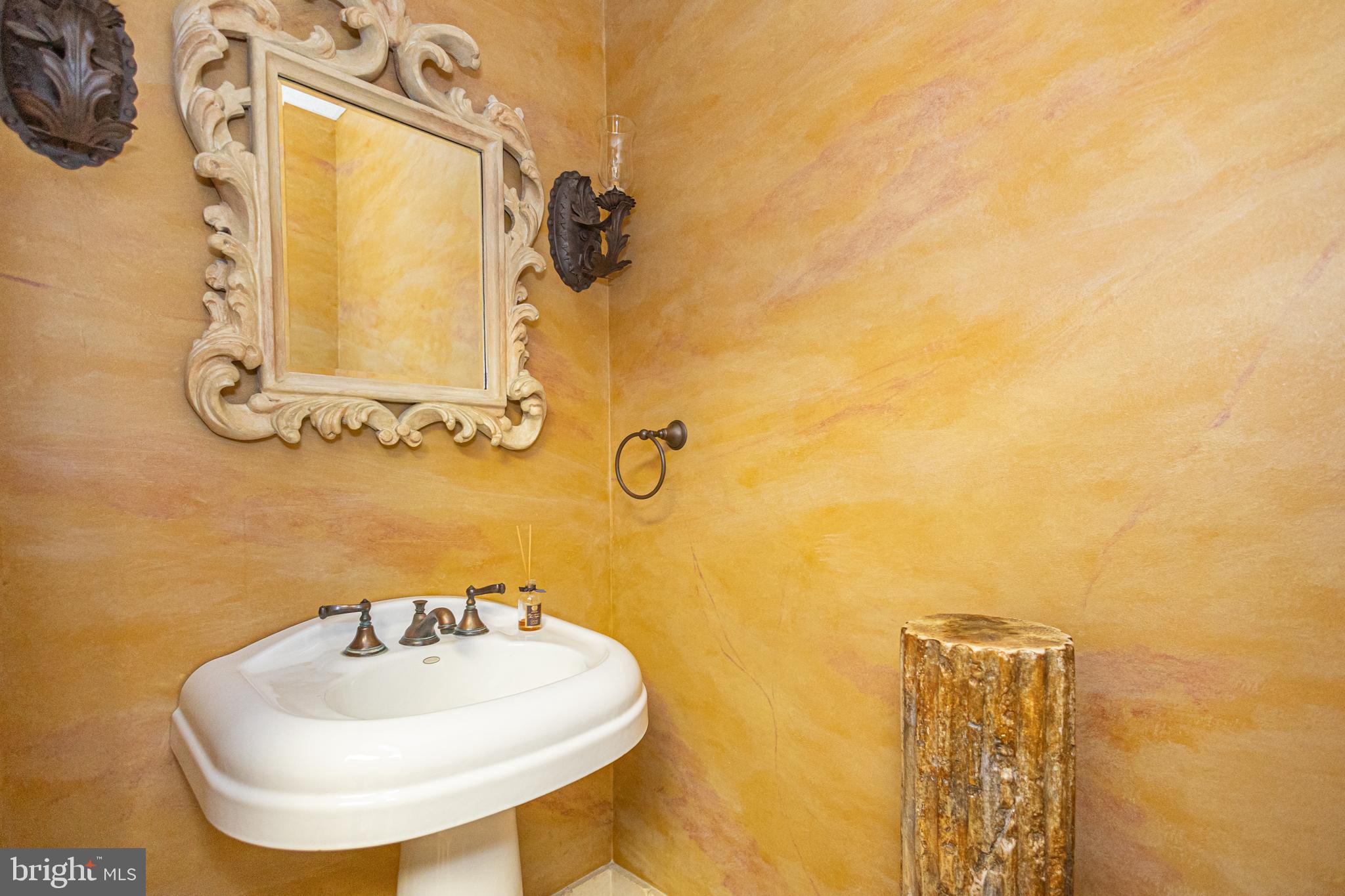 LUXEMBOURG CORP CT - Commercial Sale