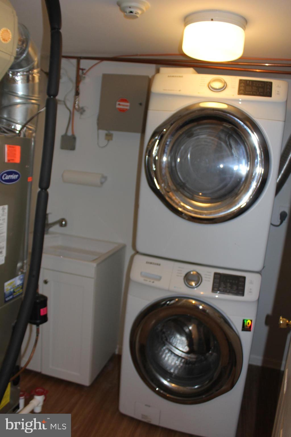 STONY HILL HOMES - Residential Lease