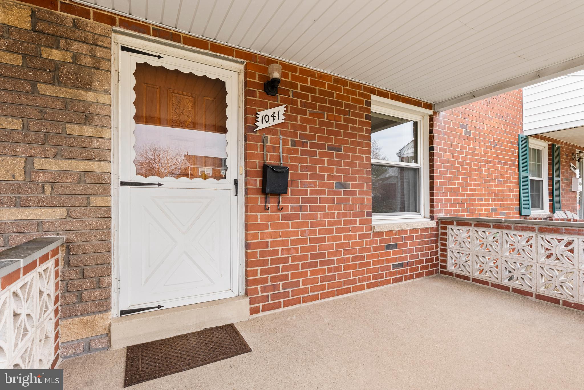 FOX RIDGE MANOR - Residential