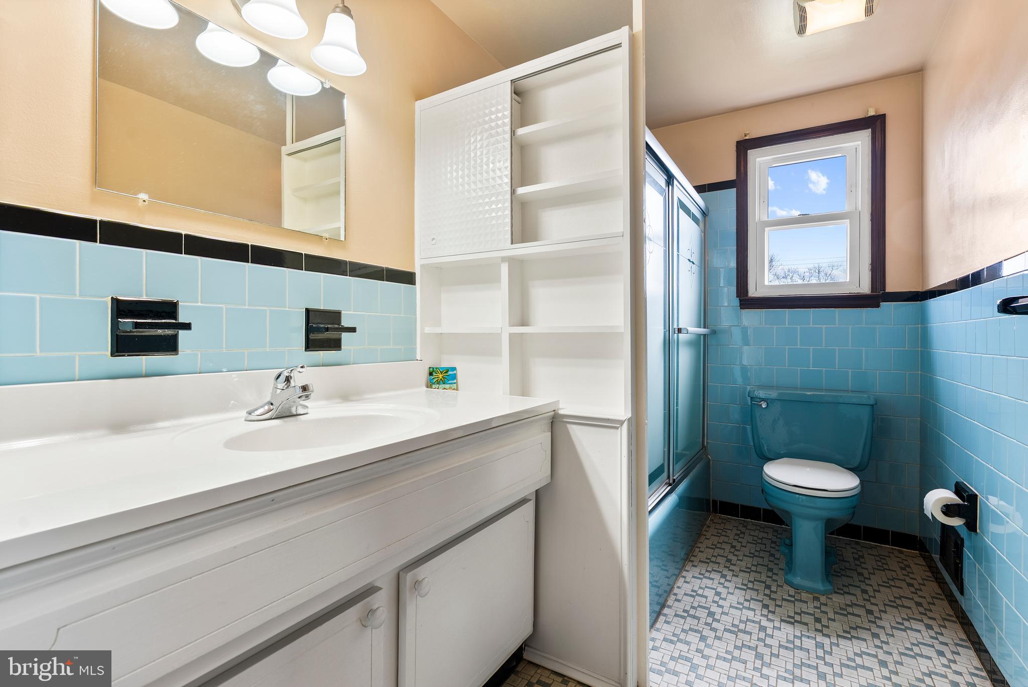 FOX RIDGE MANOR - Residential