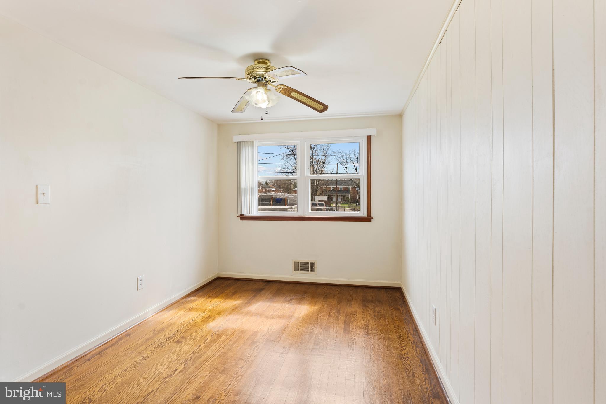 FOX RIDGE MANOR - Residential