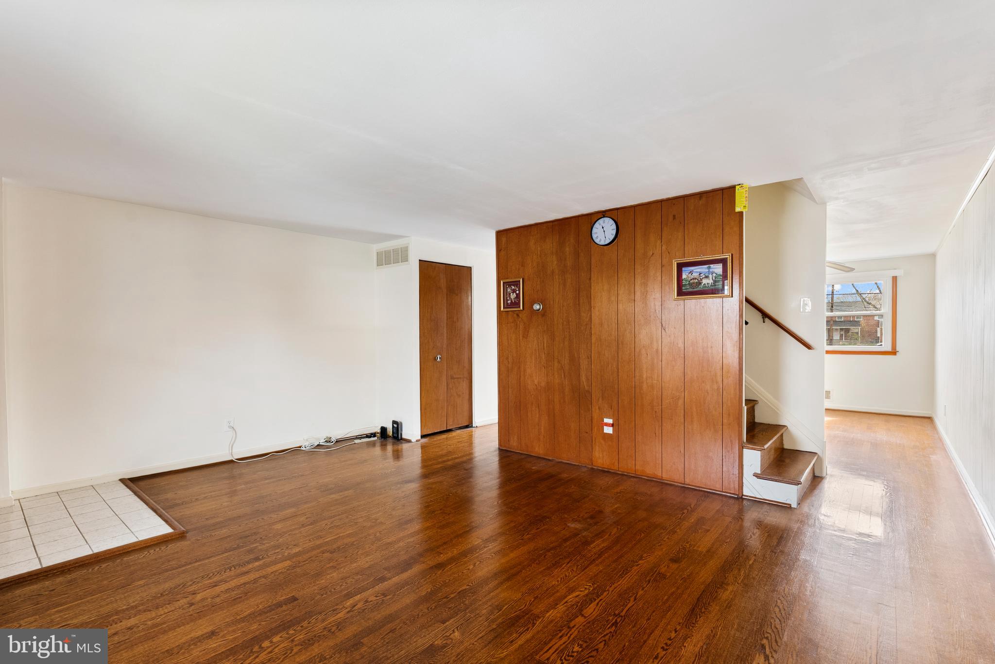 FOX RIDGE MANOR - Residential