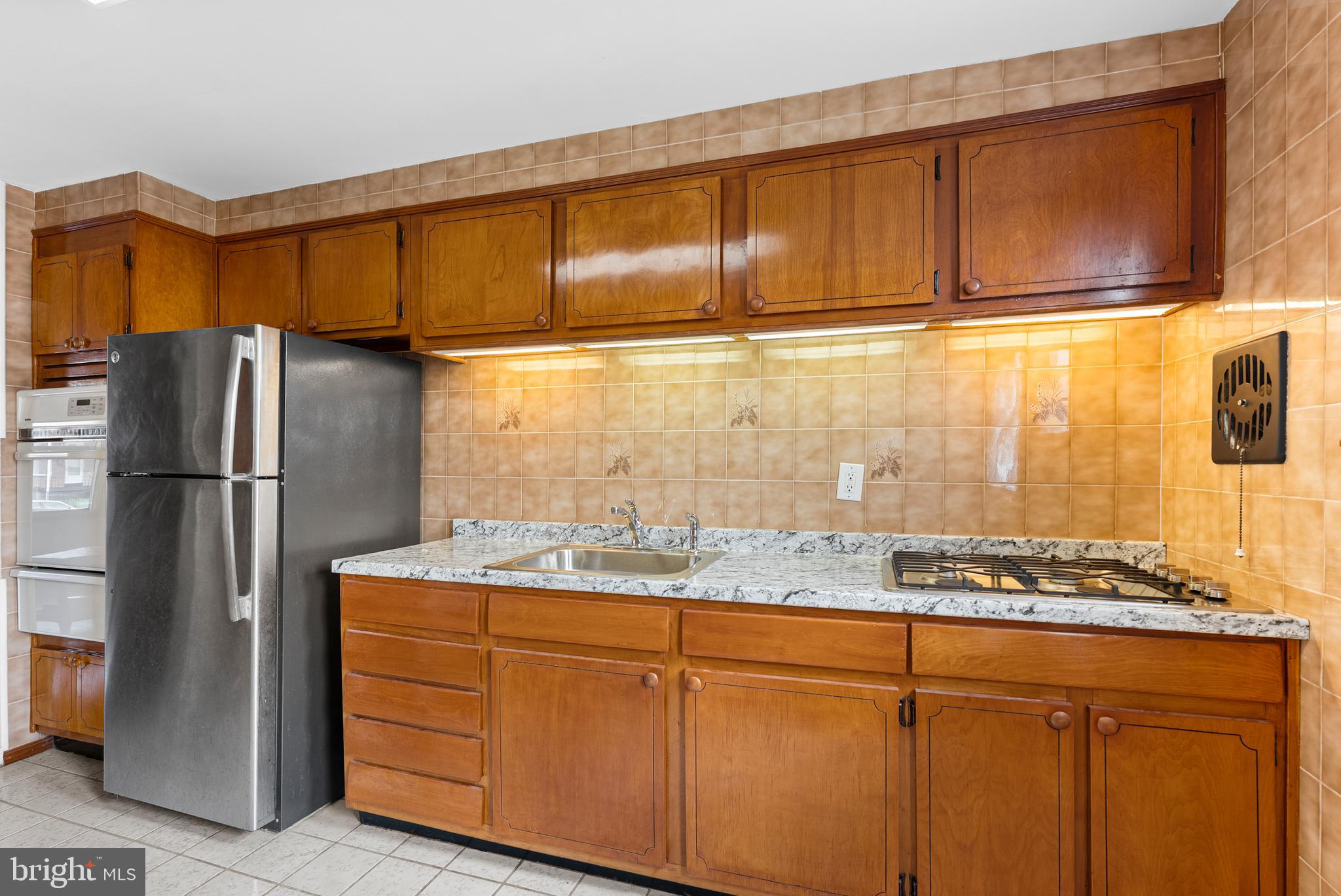 FOX RIDGE MANOR - Residential