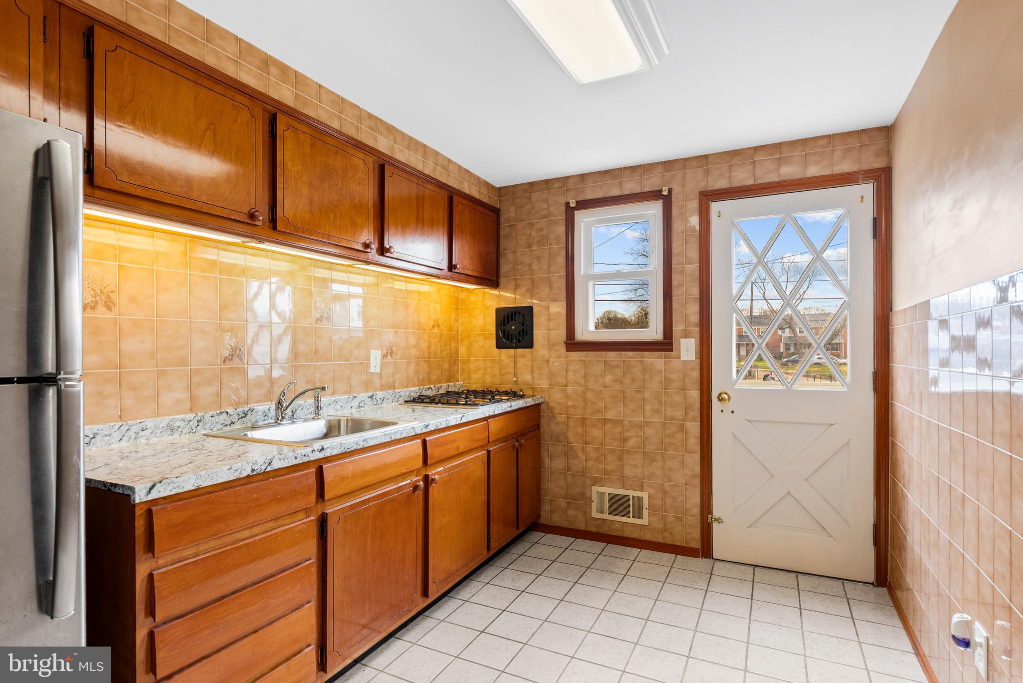 FOX RIDGE MANOR - Residential