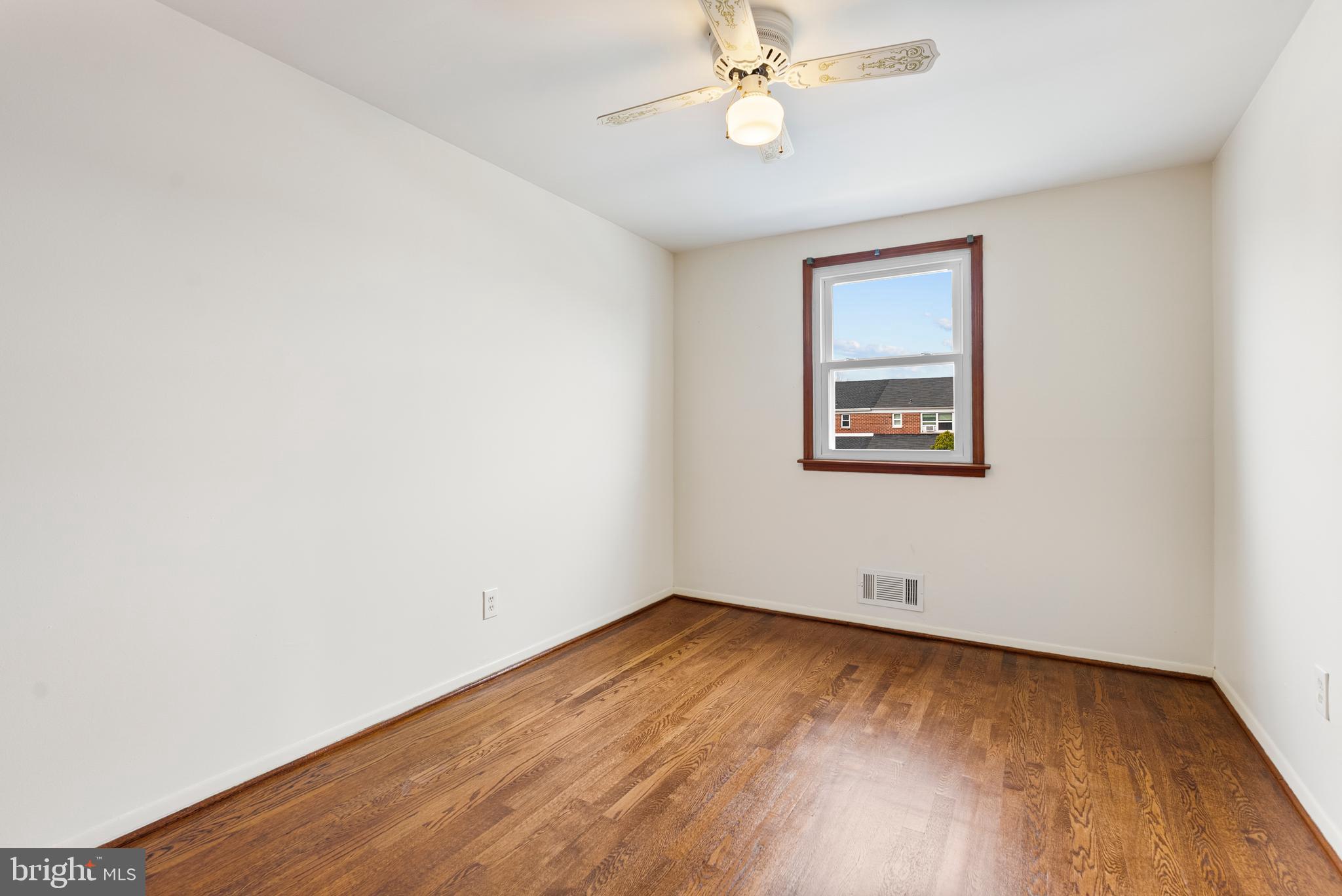 FOX RIDGE MANOR - Residential