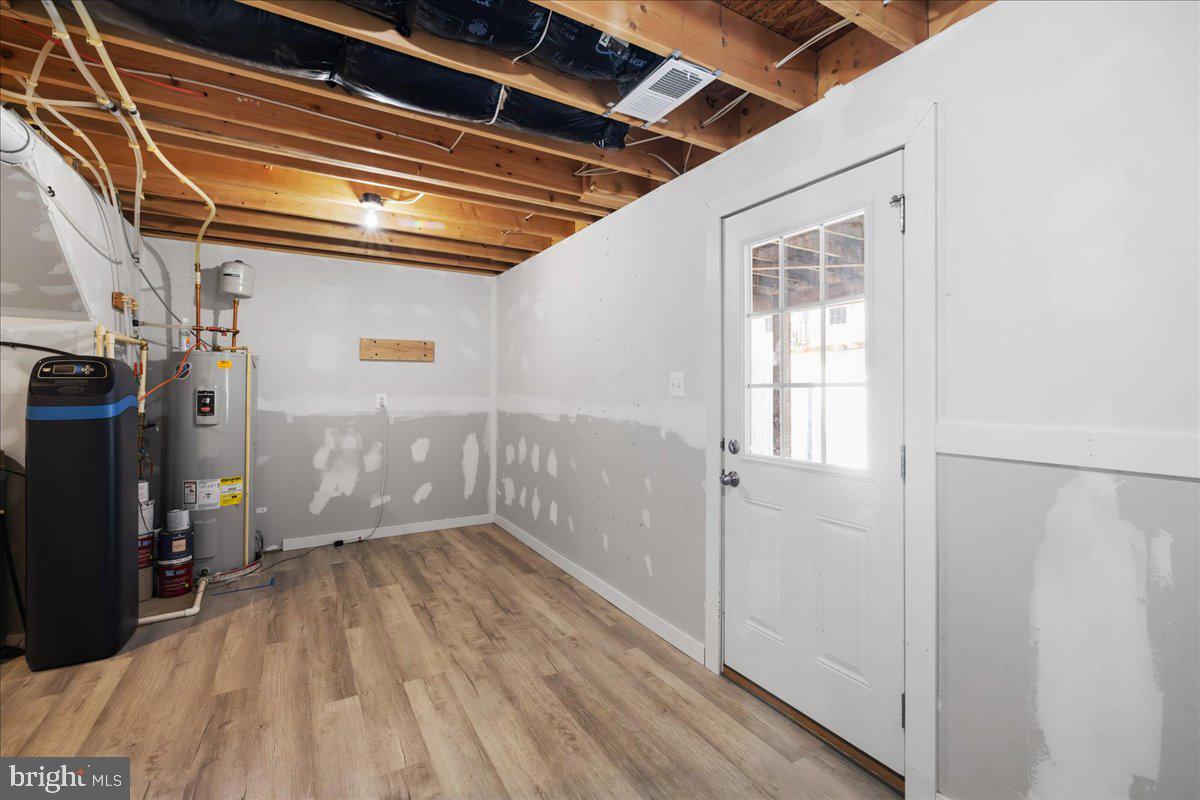 REGENTS CREST - Residential Lease