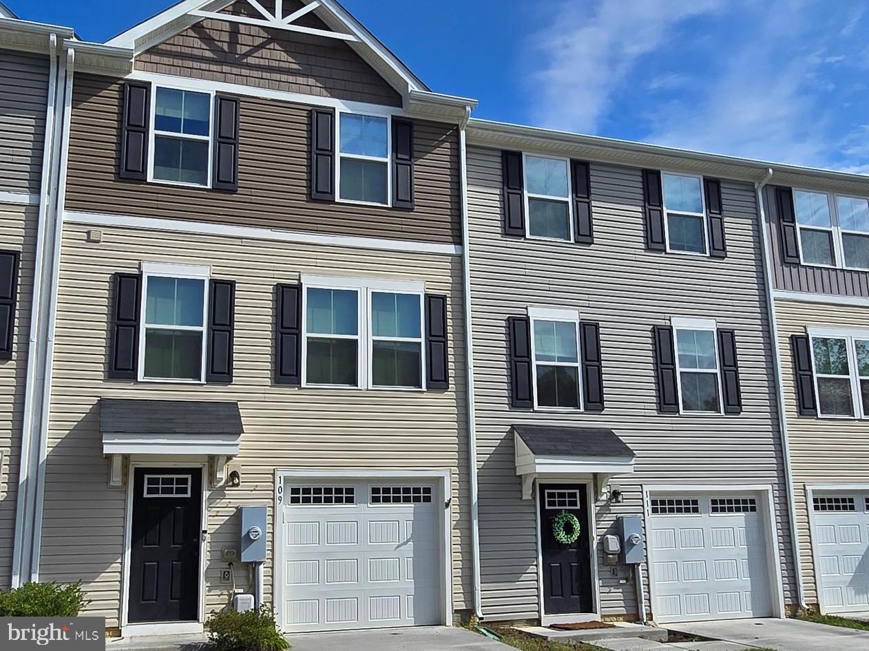 REGENTS CREST - Residential Lease