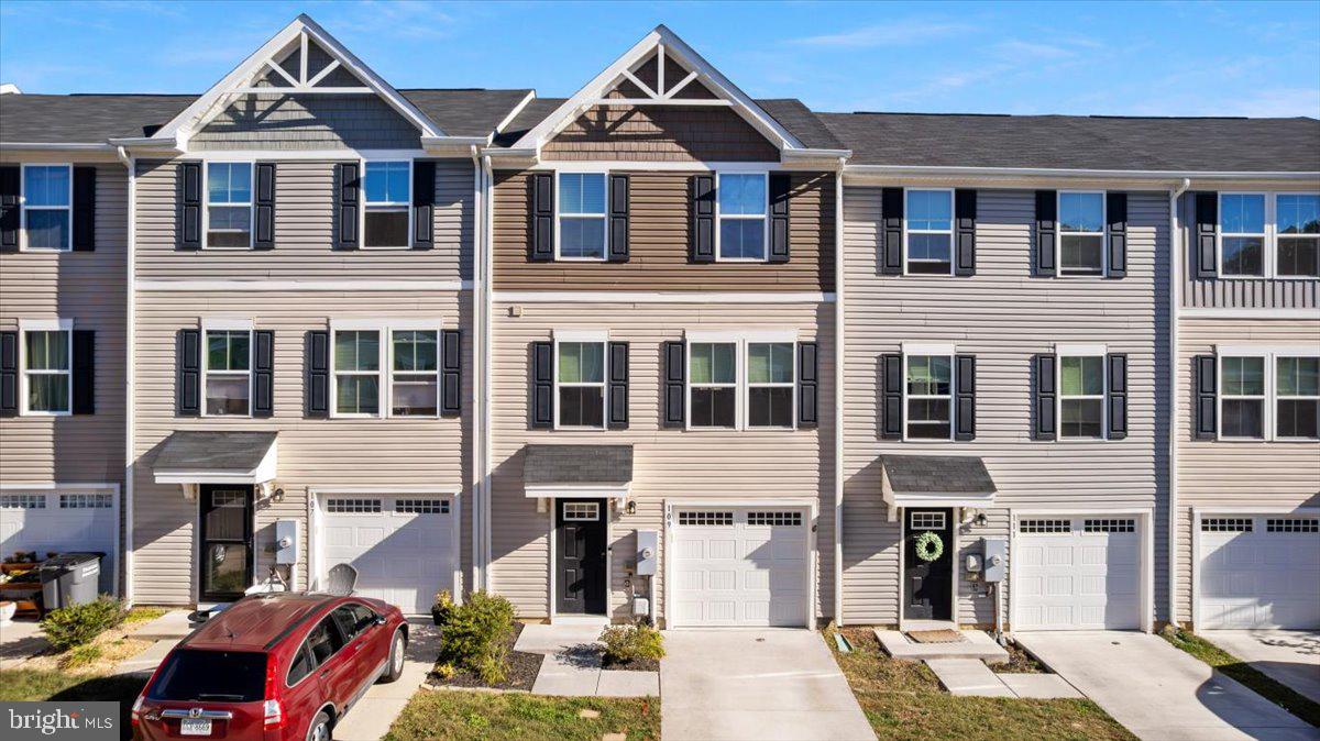 REGENTS CREST - Residential Lease