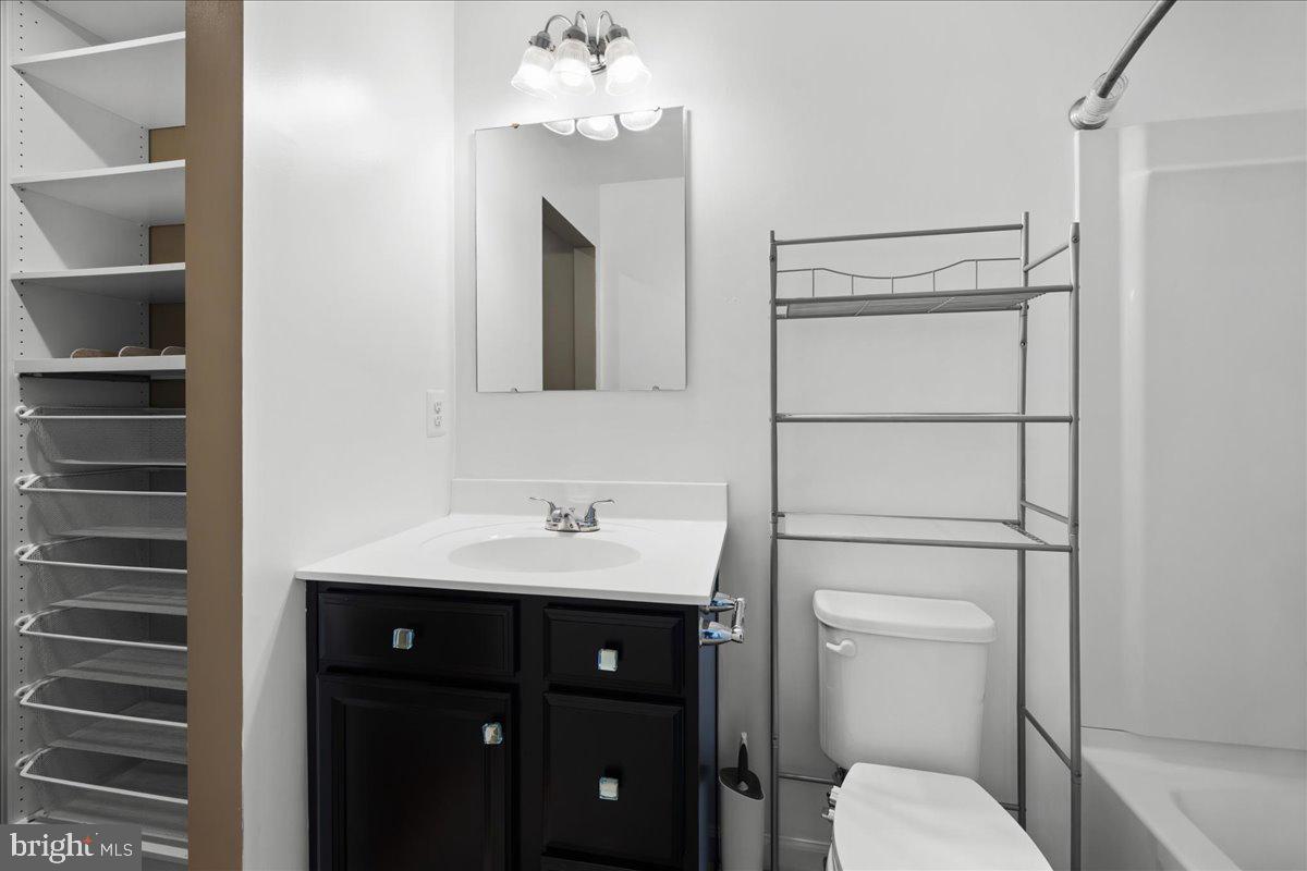 REGENTS CREST - Residential Lease