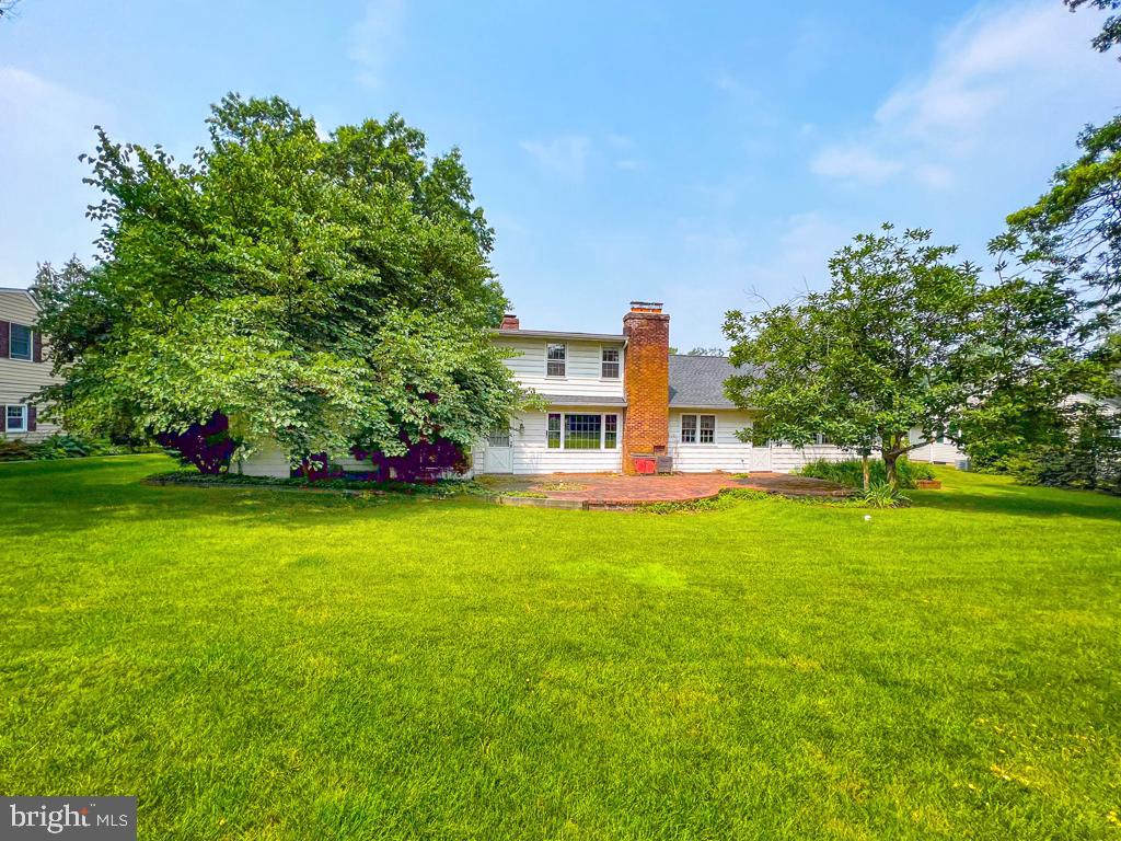 MAKEFIELD MANOR - Residential