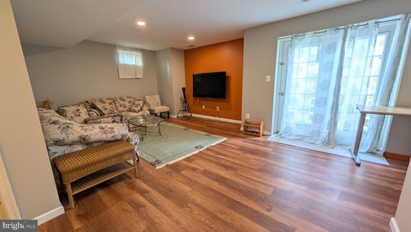 6721 SYCAMORE PARK DR, HAYMARKET, VA 20169 - Image 816447aa53e6417e4fd41b4c4f7b5ed3/15948486