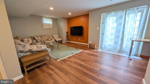 Homes For Rent - 6721 Sycamore Park Drive<br/> HAYMARKET, VA 20169