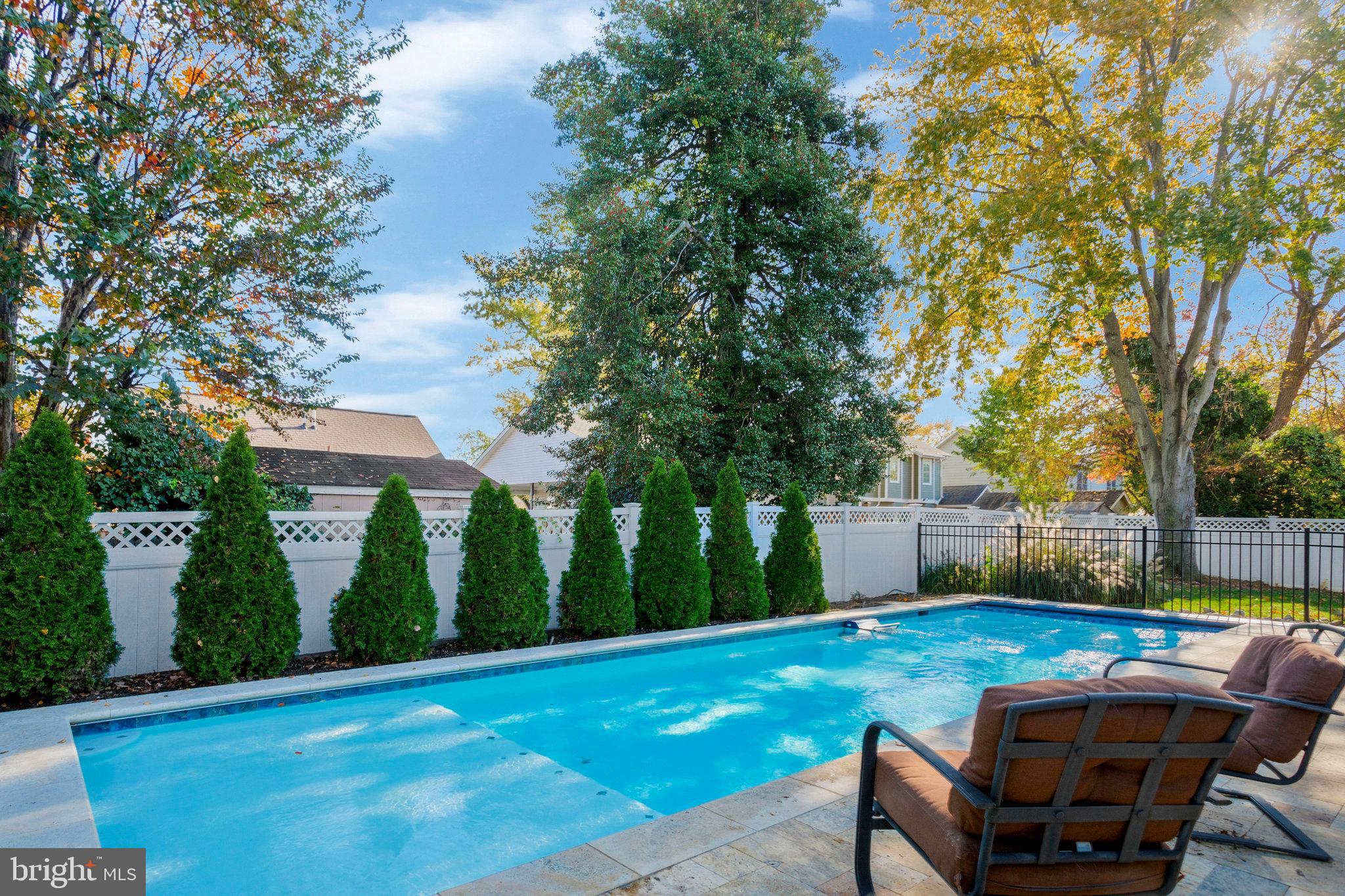 EASTPORT - Residential