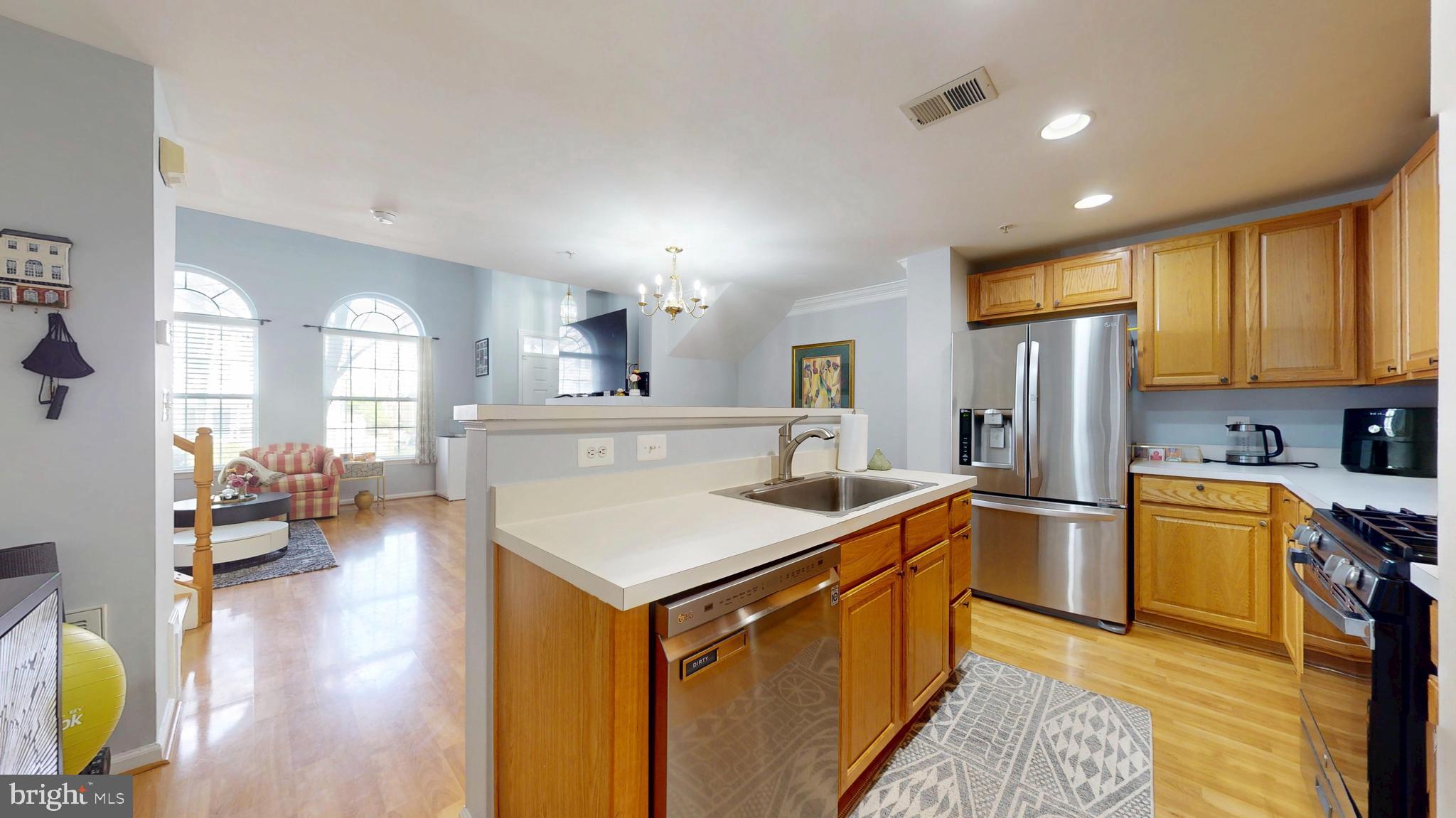 AMBER SPRING CONDOMINIUMS - Residential Lease