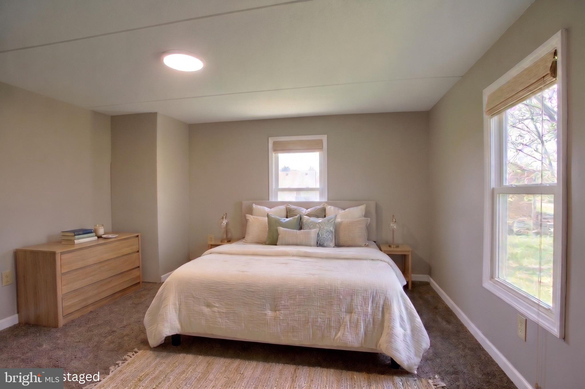 COUNTRY MANOR WEST - Residential