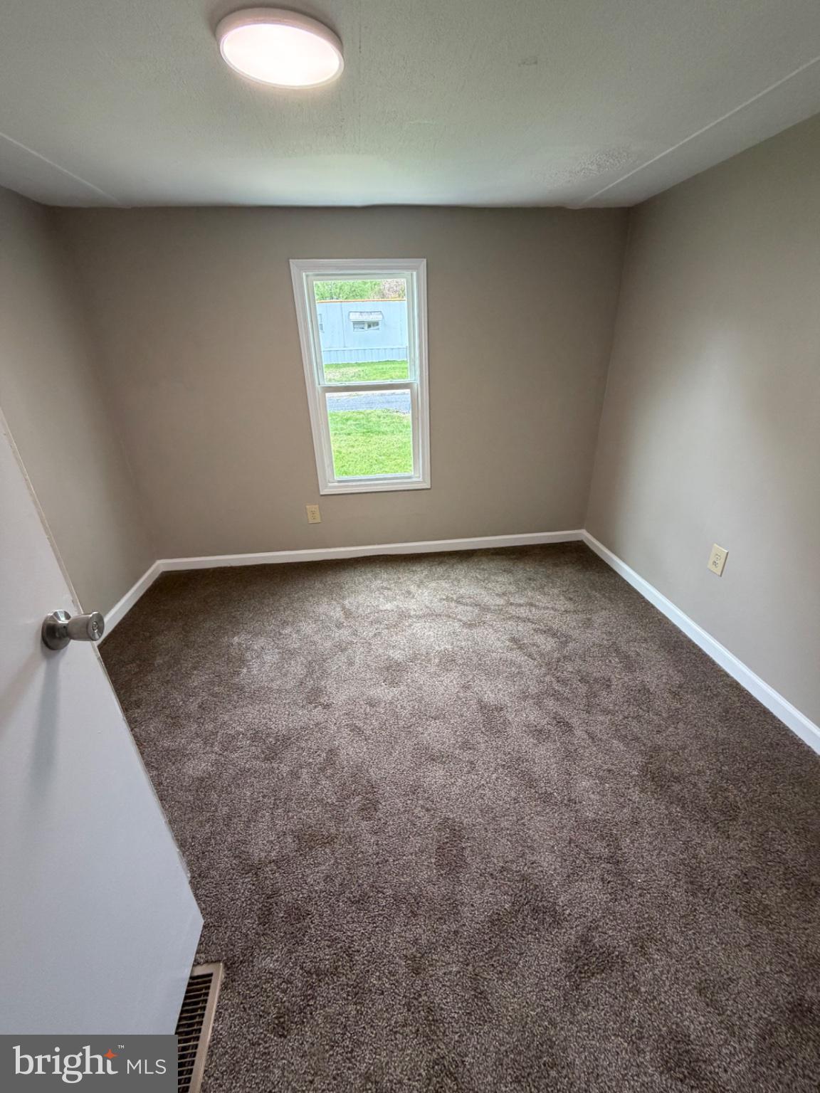 COUNTRY MANOR WEST - Residential