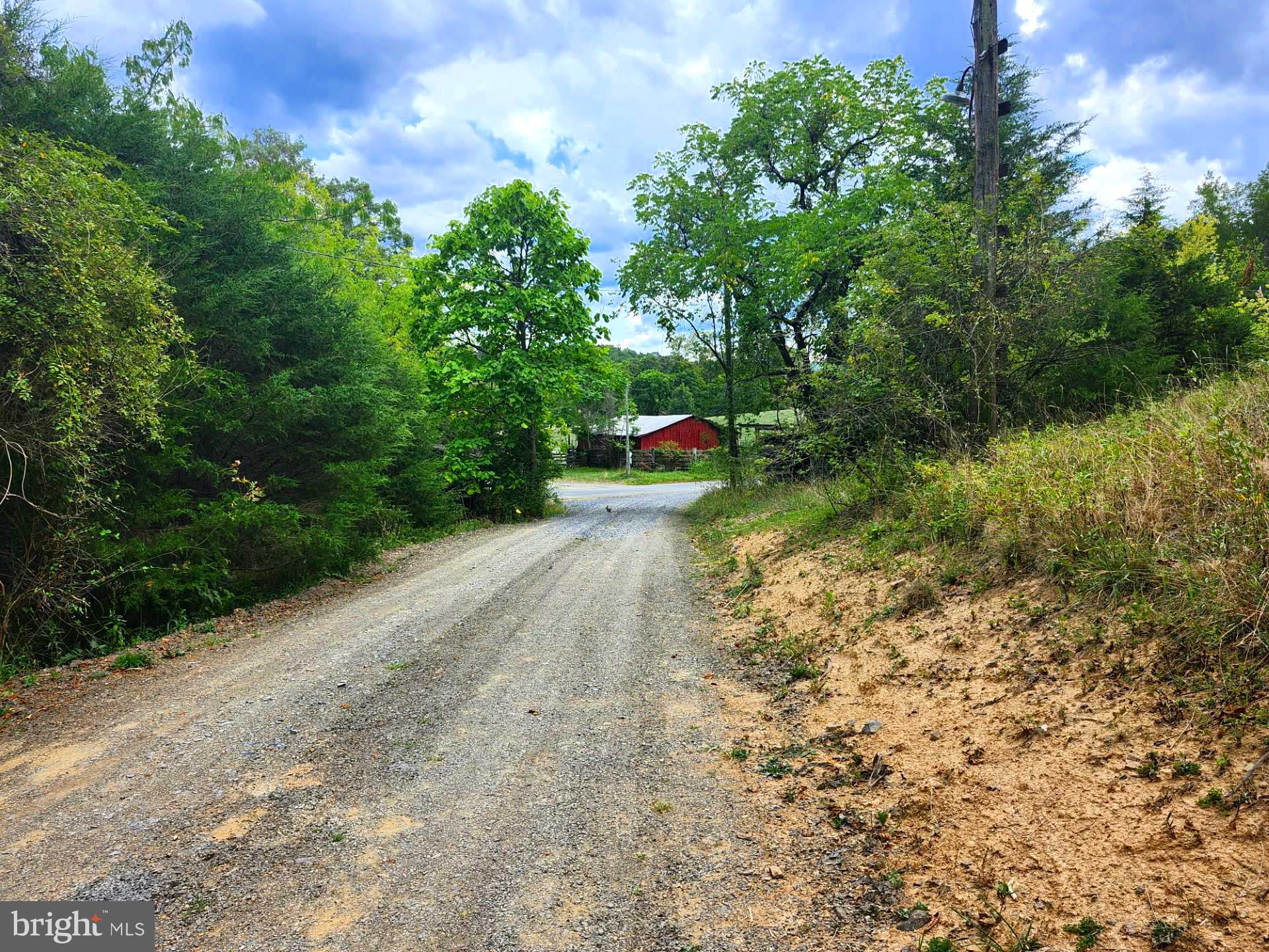 NONE UNRESTRICTED - Land