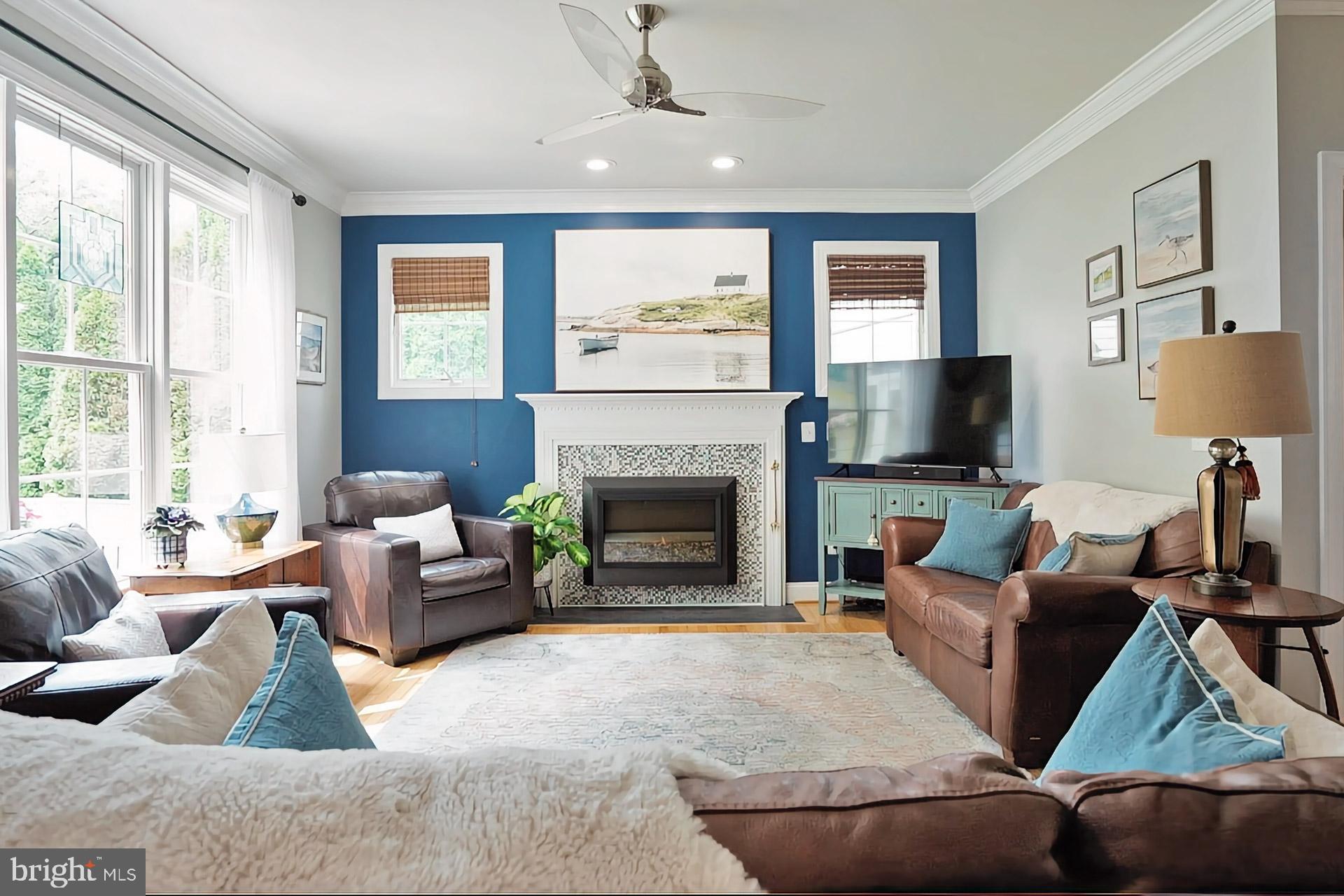 COURTS OF ST FRANCIS - Residential Lease