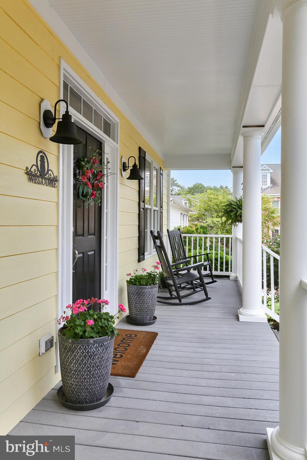 COURTS OF ST FRANCIS - Residential Lease