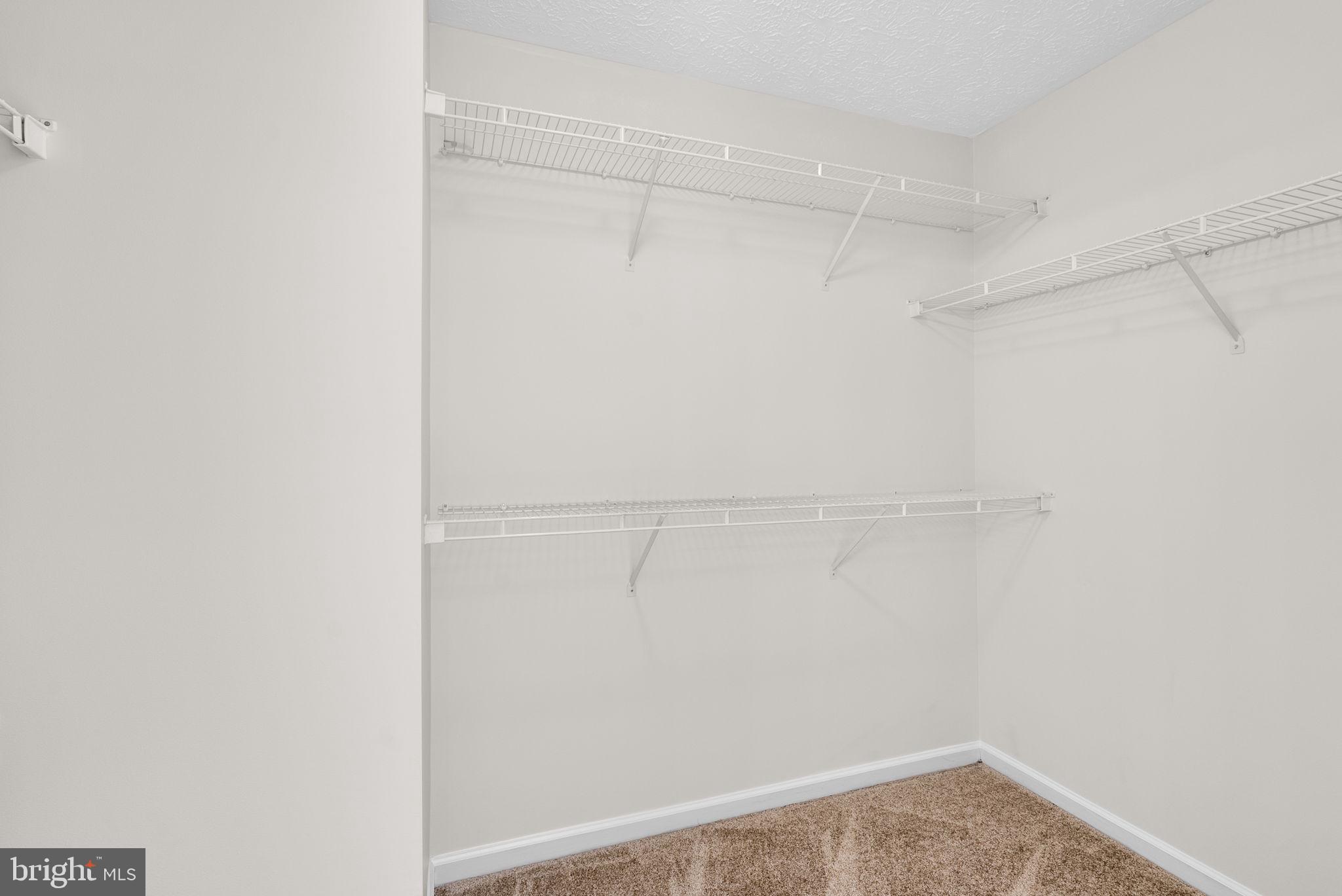 KINGS WOODS - Residential