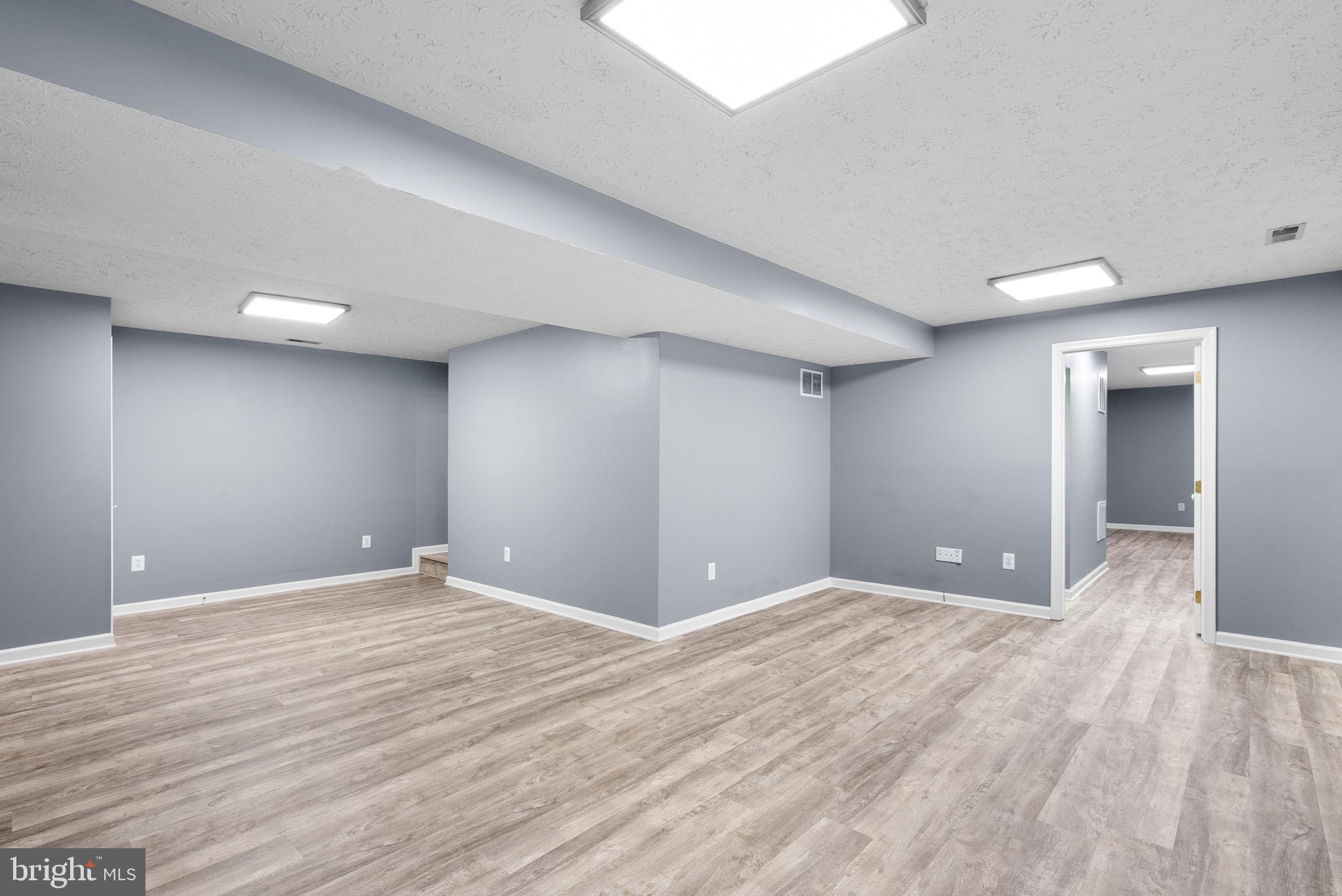 KINGS WOODS - Residential