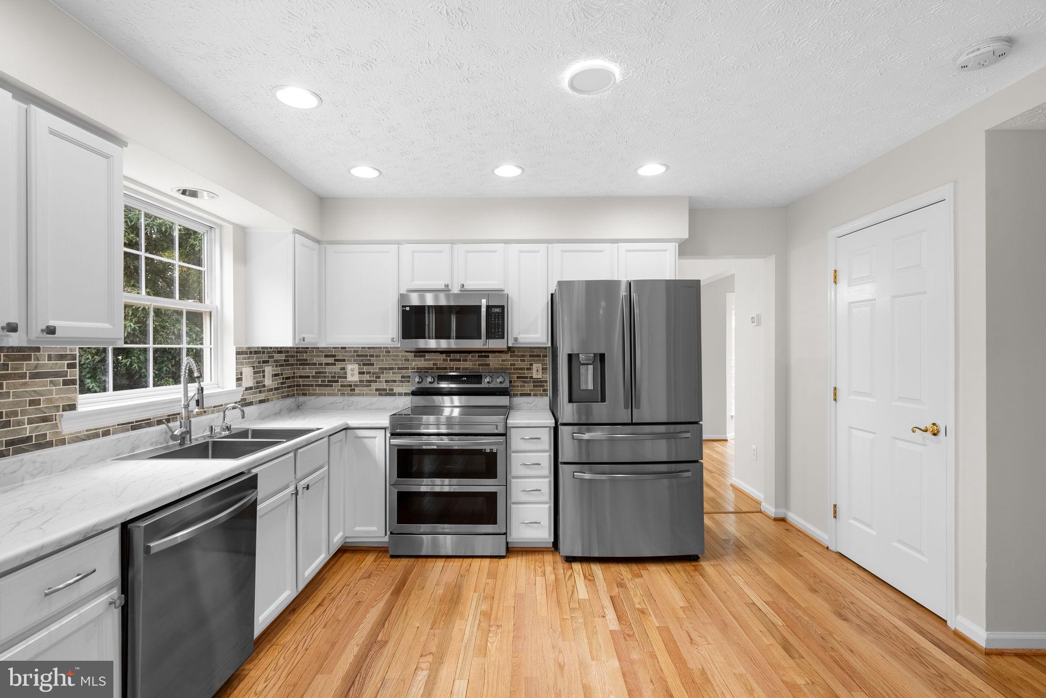 KINGS WOODS - Residential