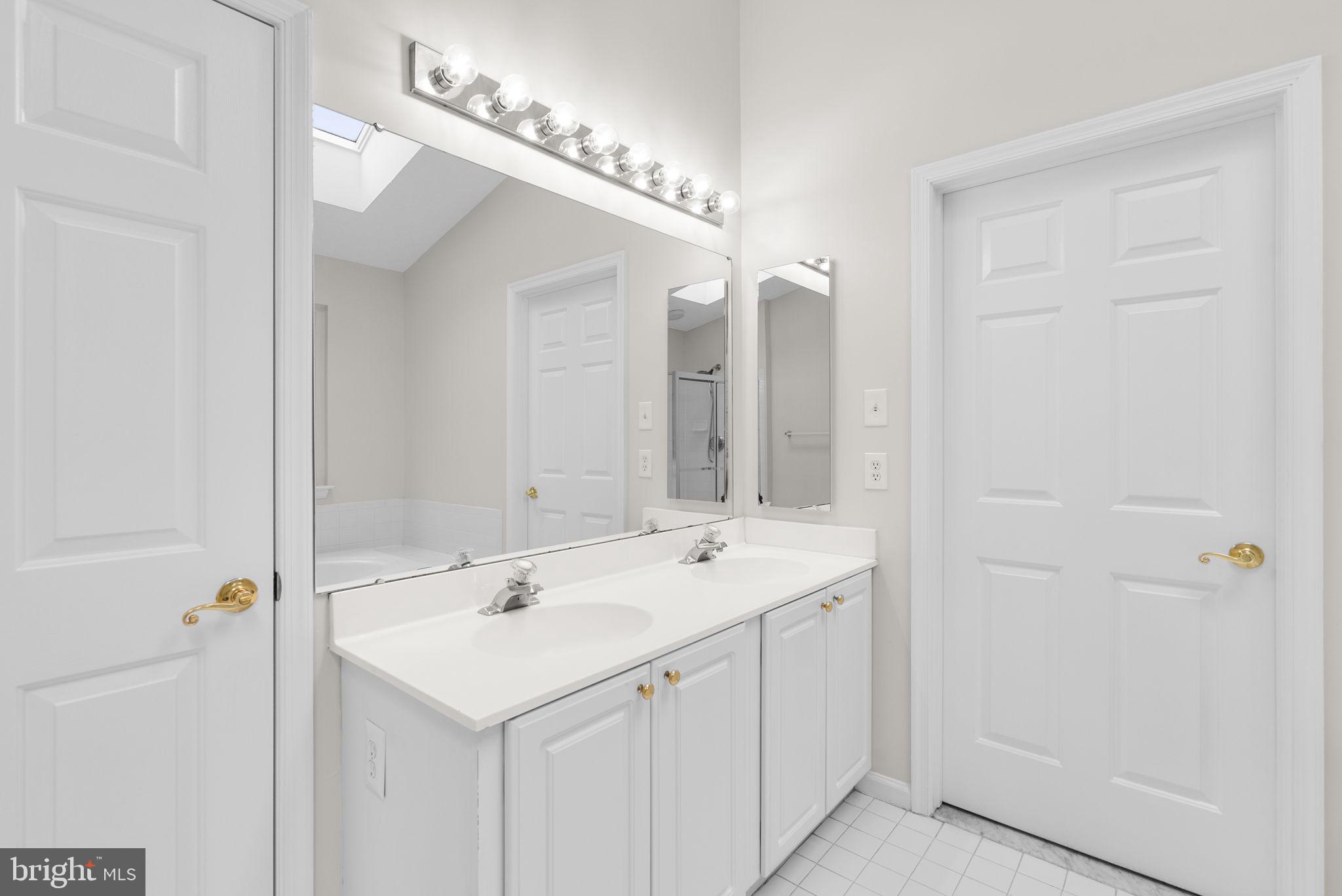 KINGS WOODS - Residential