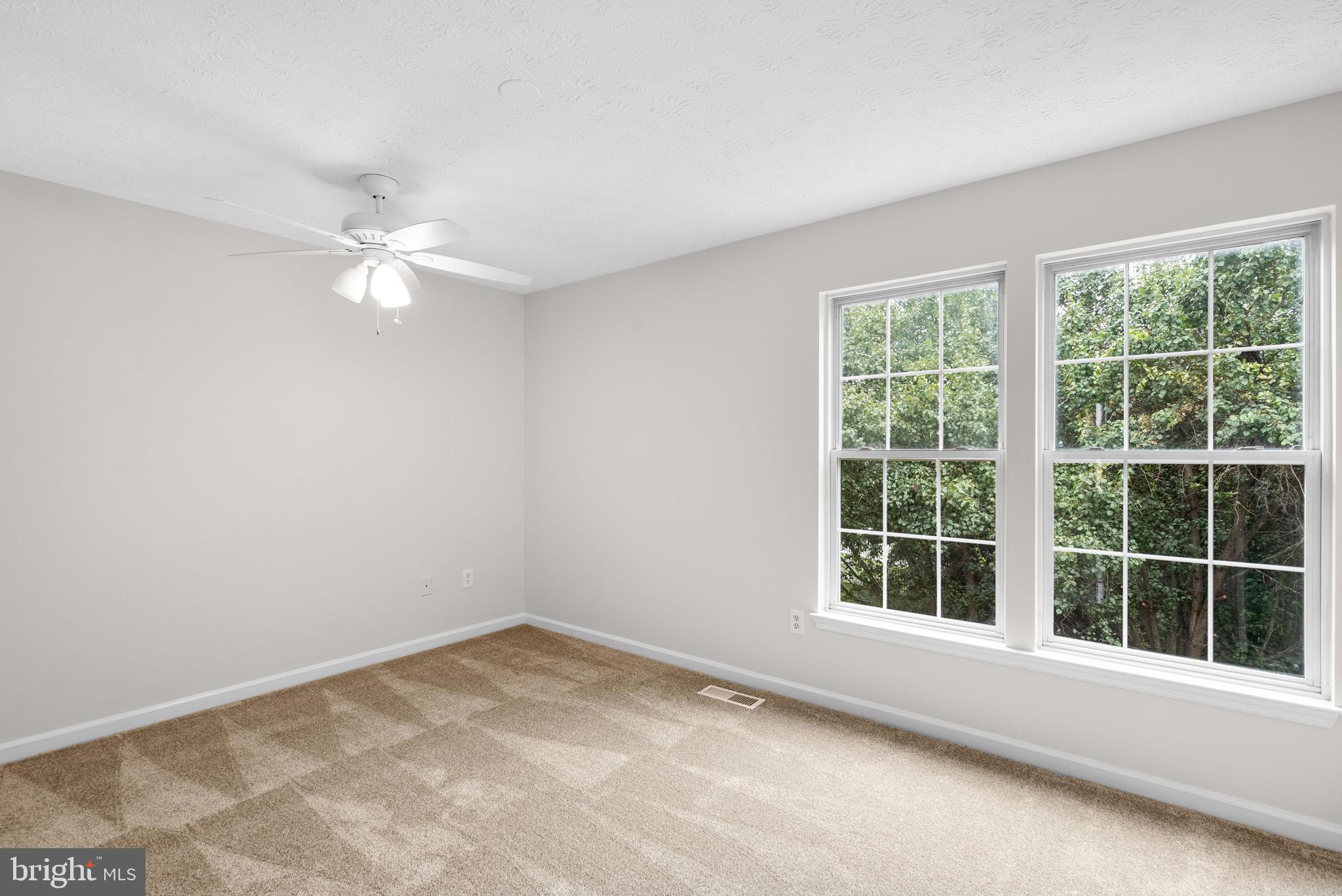 KINGS WOODS - Residential