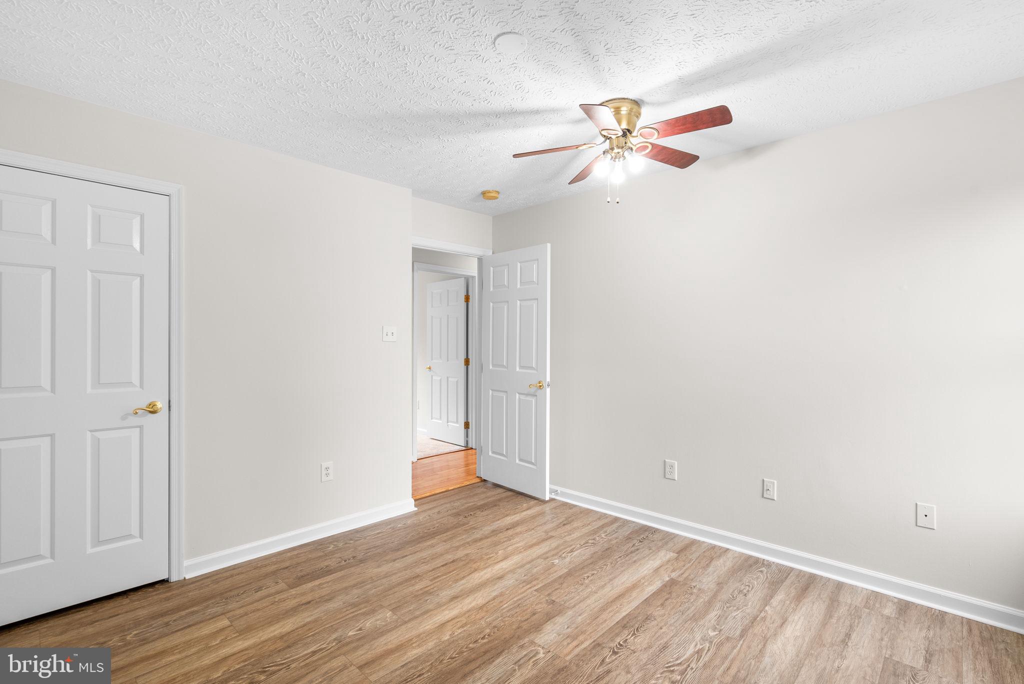 KINGS WOODS - Residential