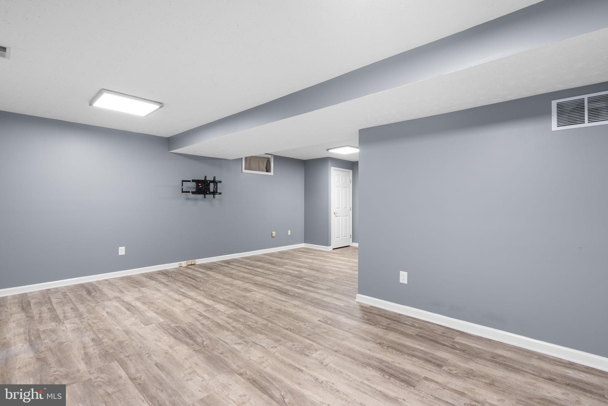 KINGS WOODS - Residential