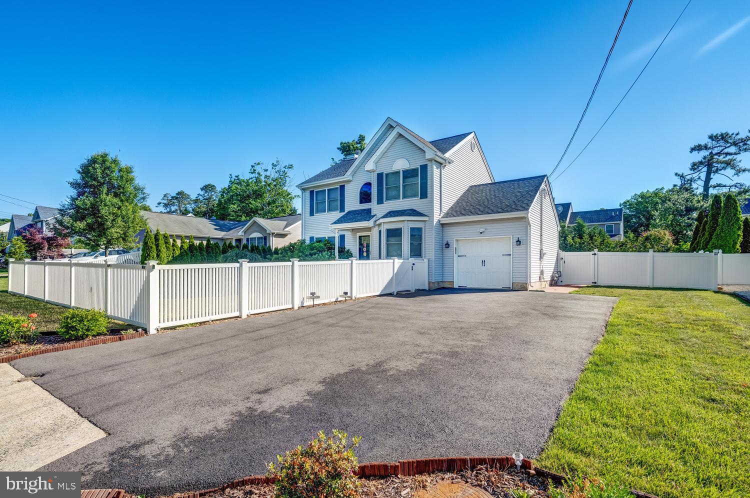 223 SERPENT LANE