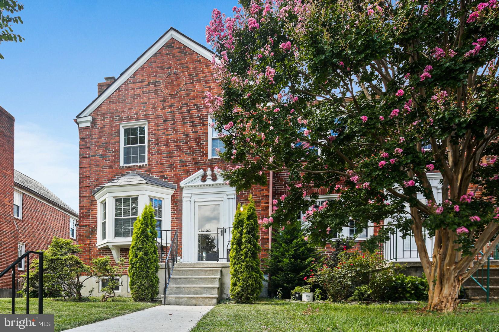 ACADEMY HEIGHTS - Residential