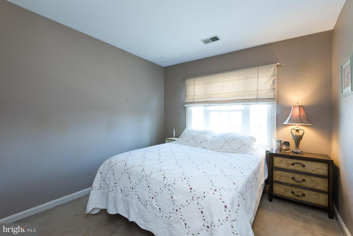 COURTS OF FOUR SEASONS - Residential