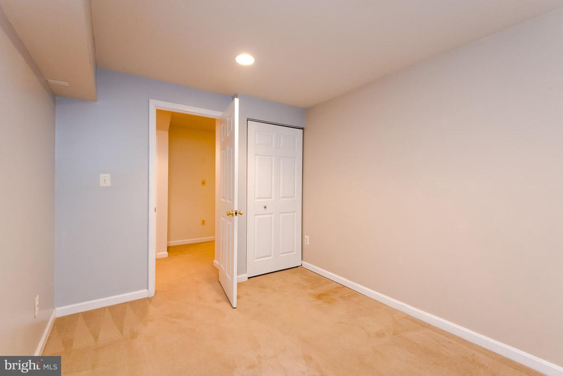 COURTS OF FOUR SEASONS - Residential