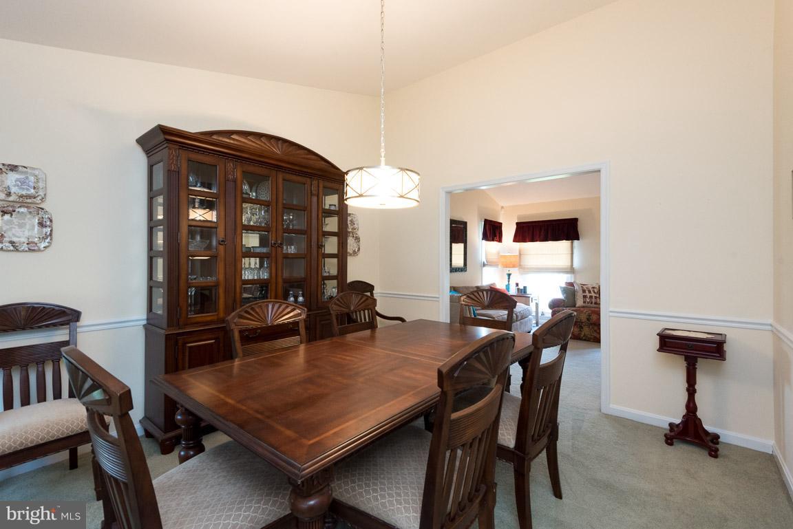 COURTS OF FOUR SEASONS - Residential