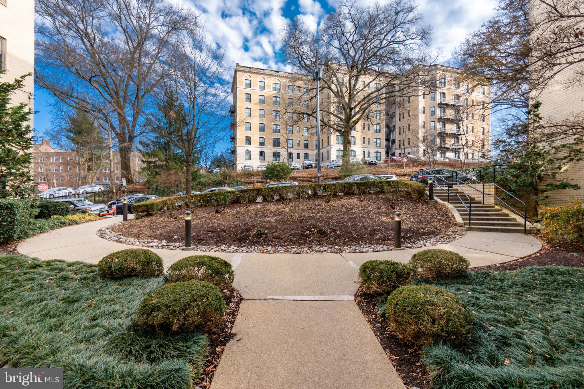 1801 CLYDESDALE PLACE NW 311
