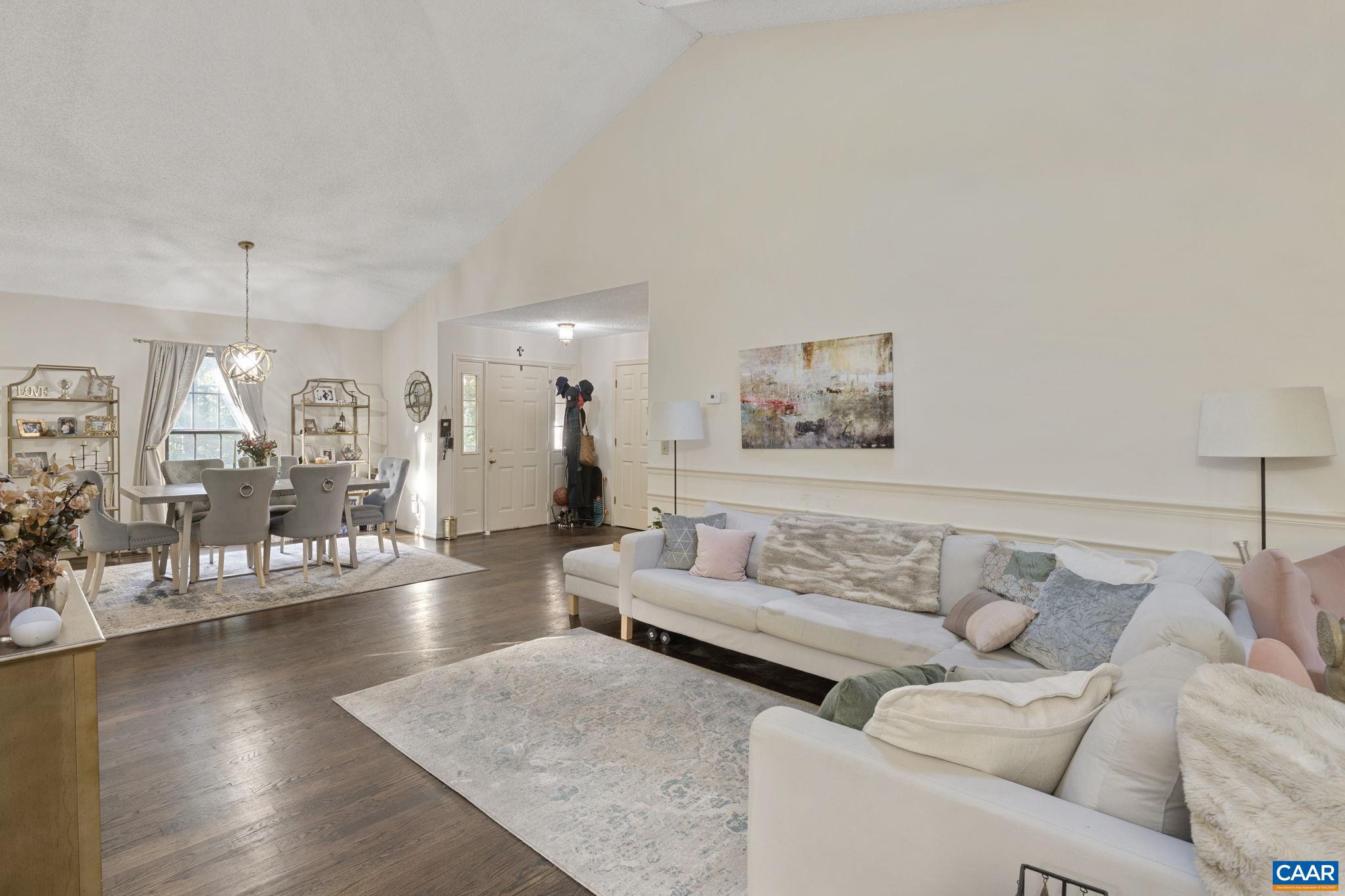 LAKE MONTICELLO - Residential