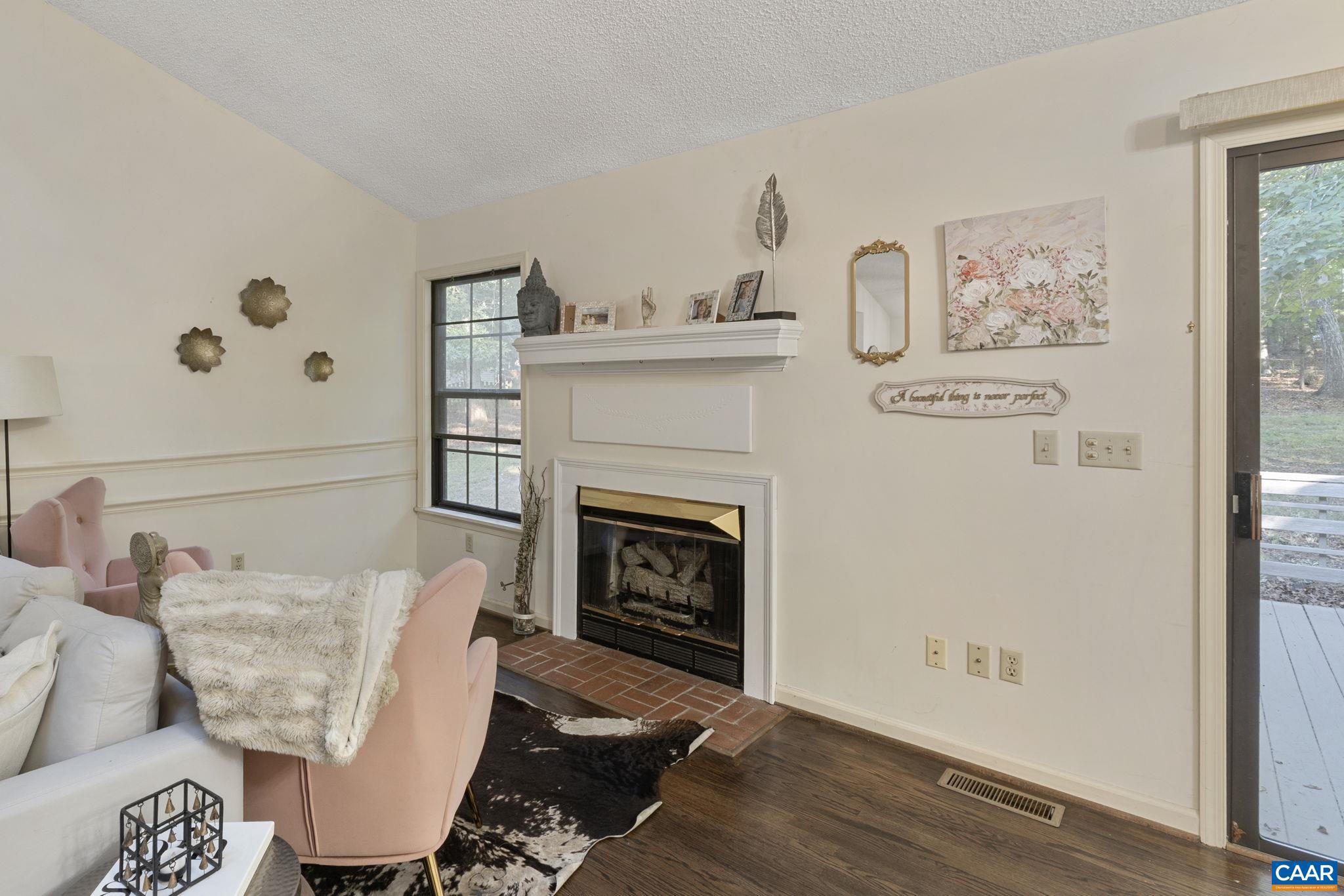 LAKE MONTICELLO - Residential