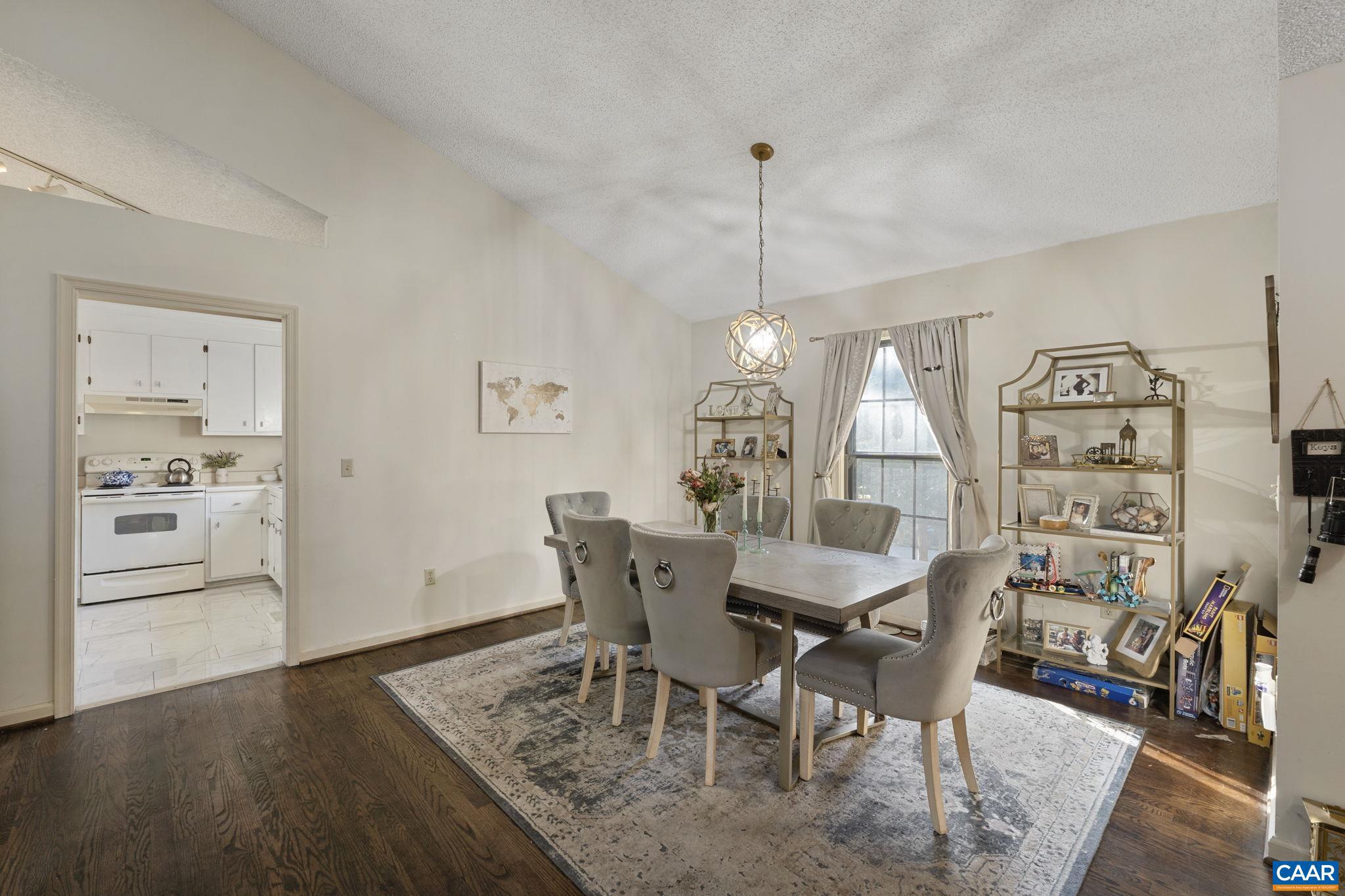 LAKE MONTICELLO - Residential